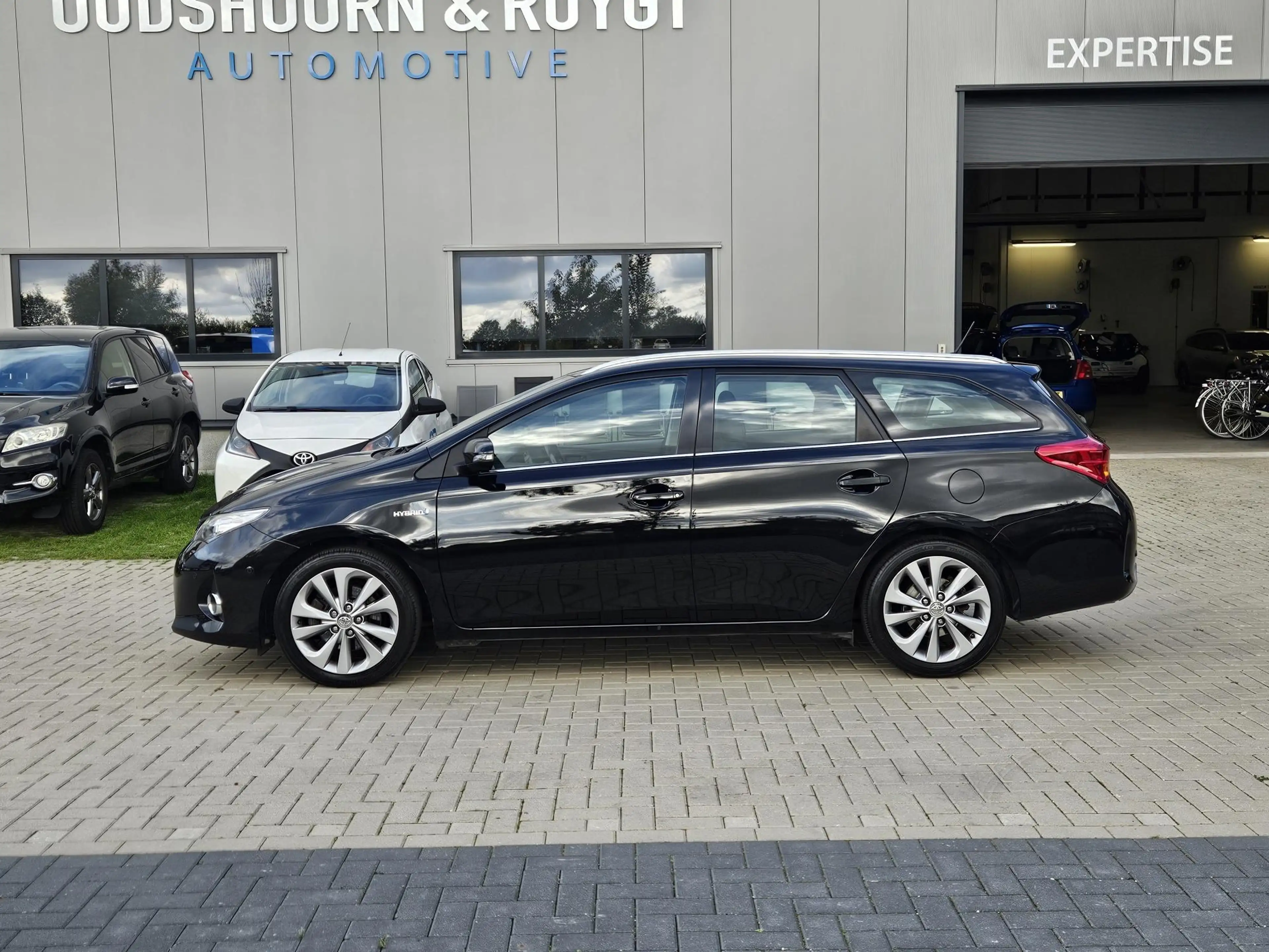 Toyota Auris Touring Sports 1.8 Hybrid Executive 1e eig Navi Ca — photo 4