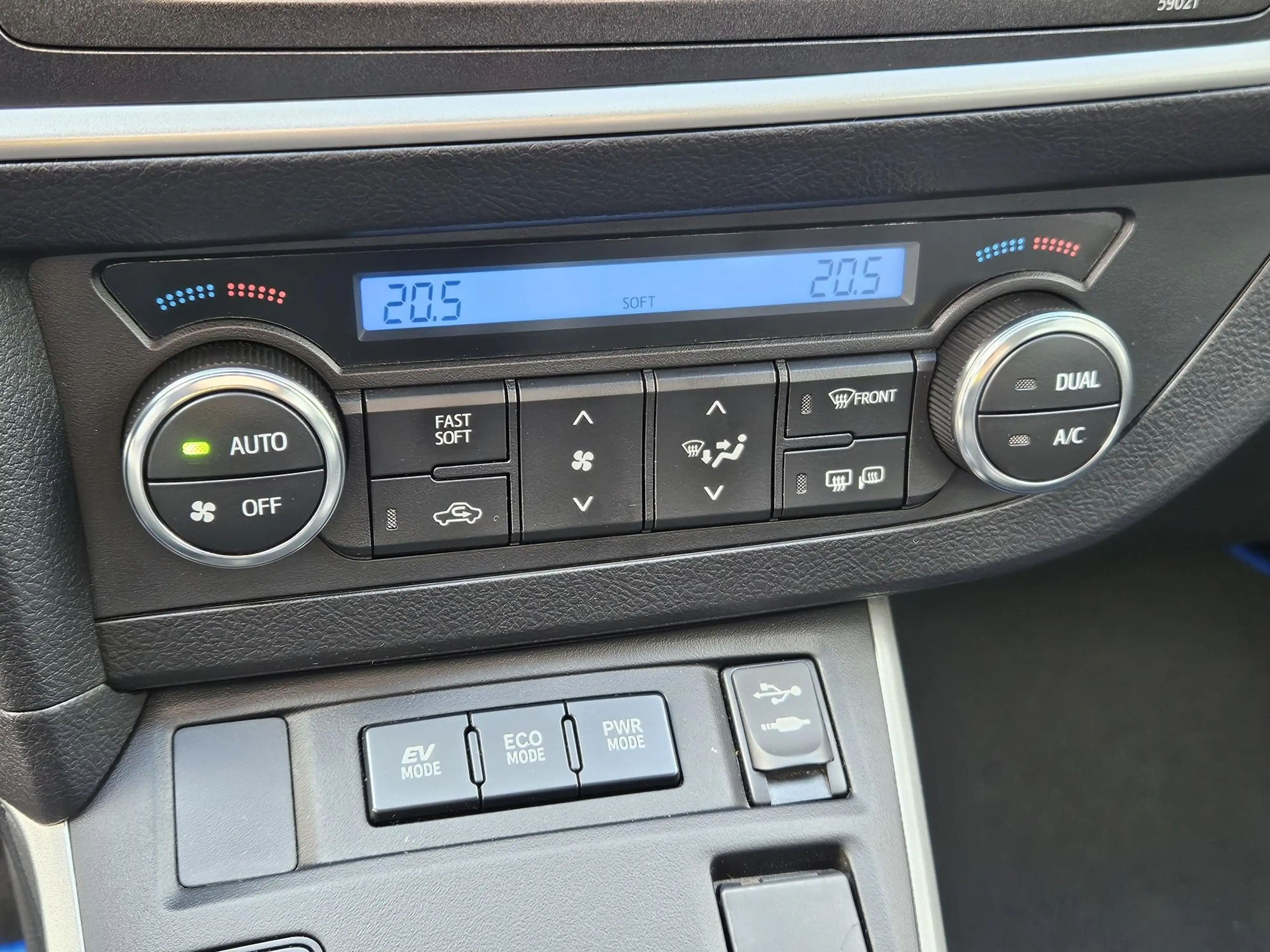 Toyota Auris Touring Sports 1.8 Hybrid Executive 1e eig Navi Ca — photo 13