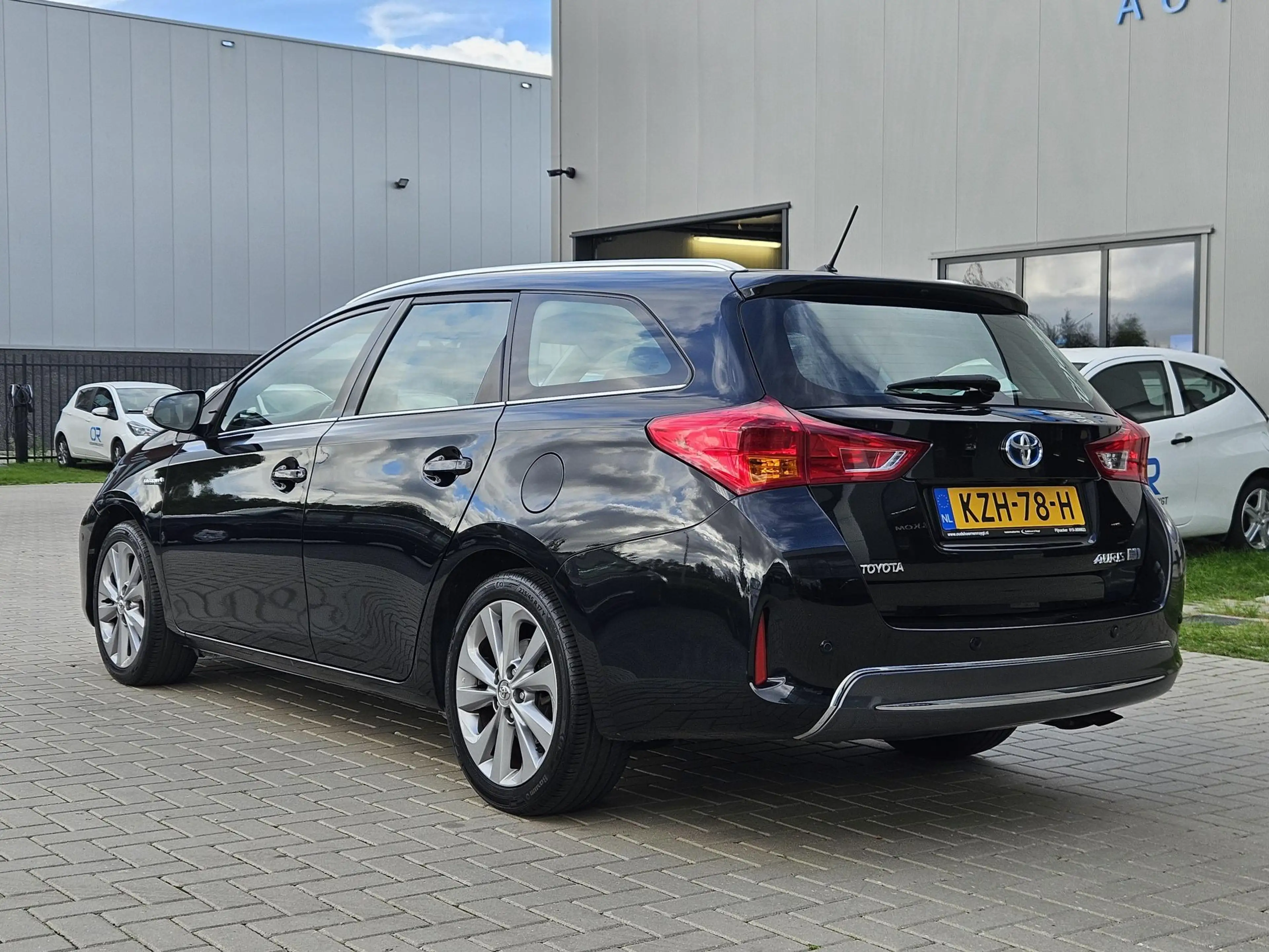 Toyota Auris Touring Sports 1.8 Hybrid Executive 1e eig Navi Ca — photo 6