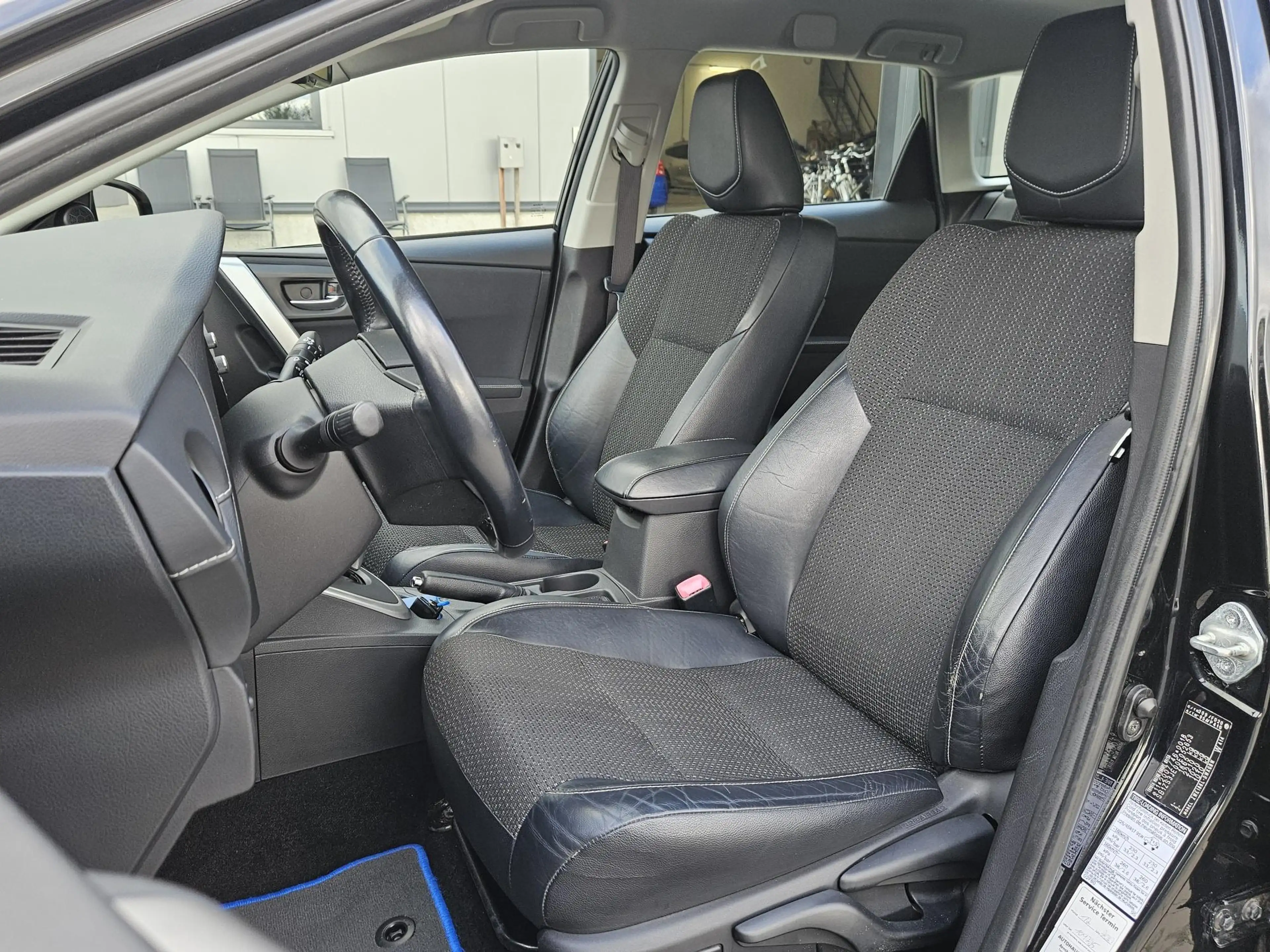 Toyota Auris Touring Sports 1.8 Hybrid Executive 1e eig Navi Ca — photo 21