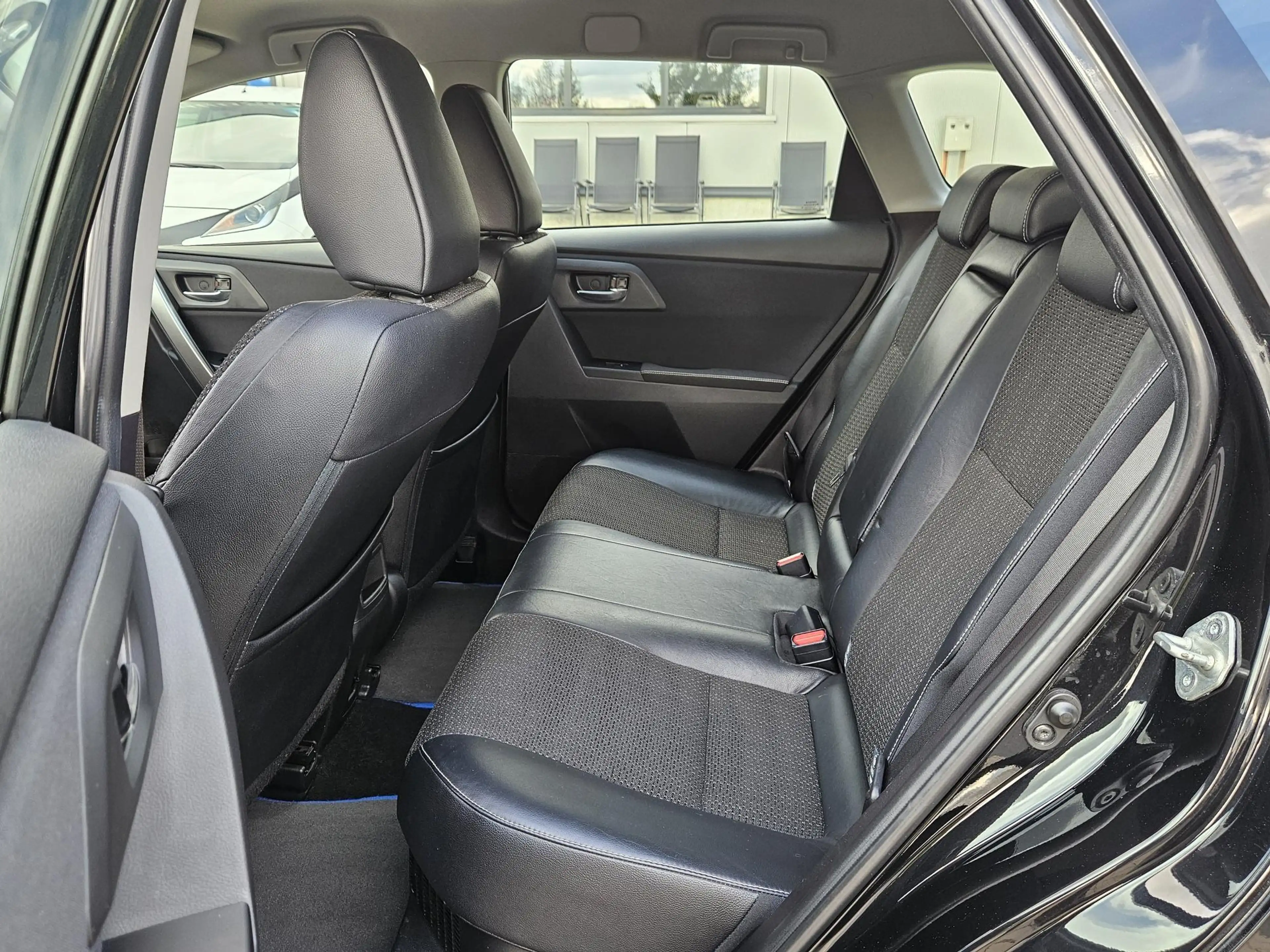 Toyota Auris Touring Sports 1.8 Hybrid Executive 1e eig Navi Ca — photo 22
