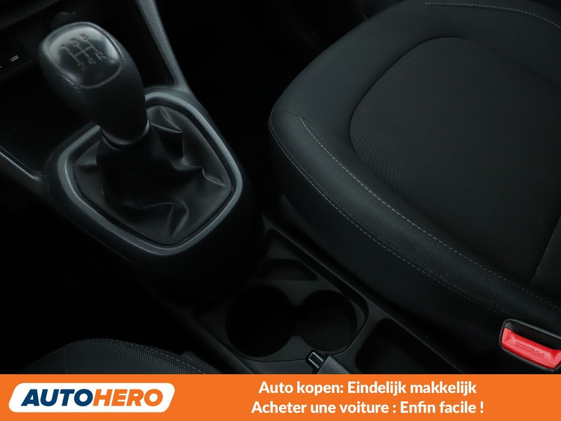 Hyundai i10 1.0 Trend — photo 8
