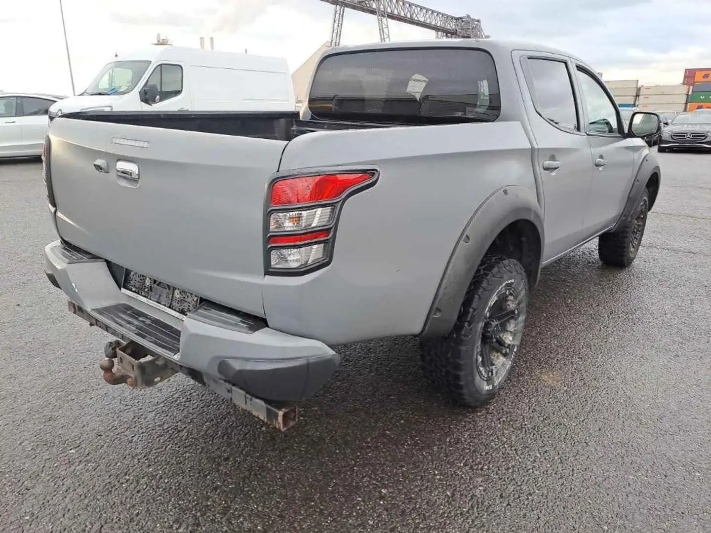 Mitsubishi L200 2.4 DI-D/154CV Double Cab Intense Grigio - 2