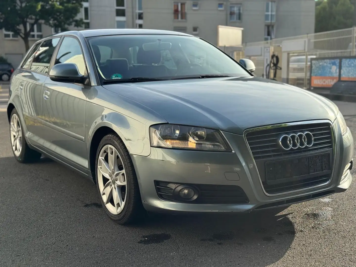 Audi A3 1.6 TDI Ambition *TÜV NEU* Sitzhzg. * Klima * PDC Grau - 2