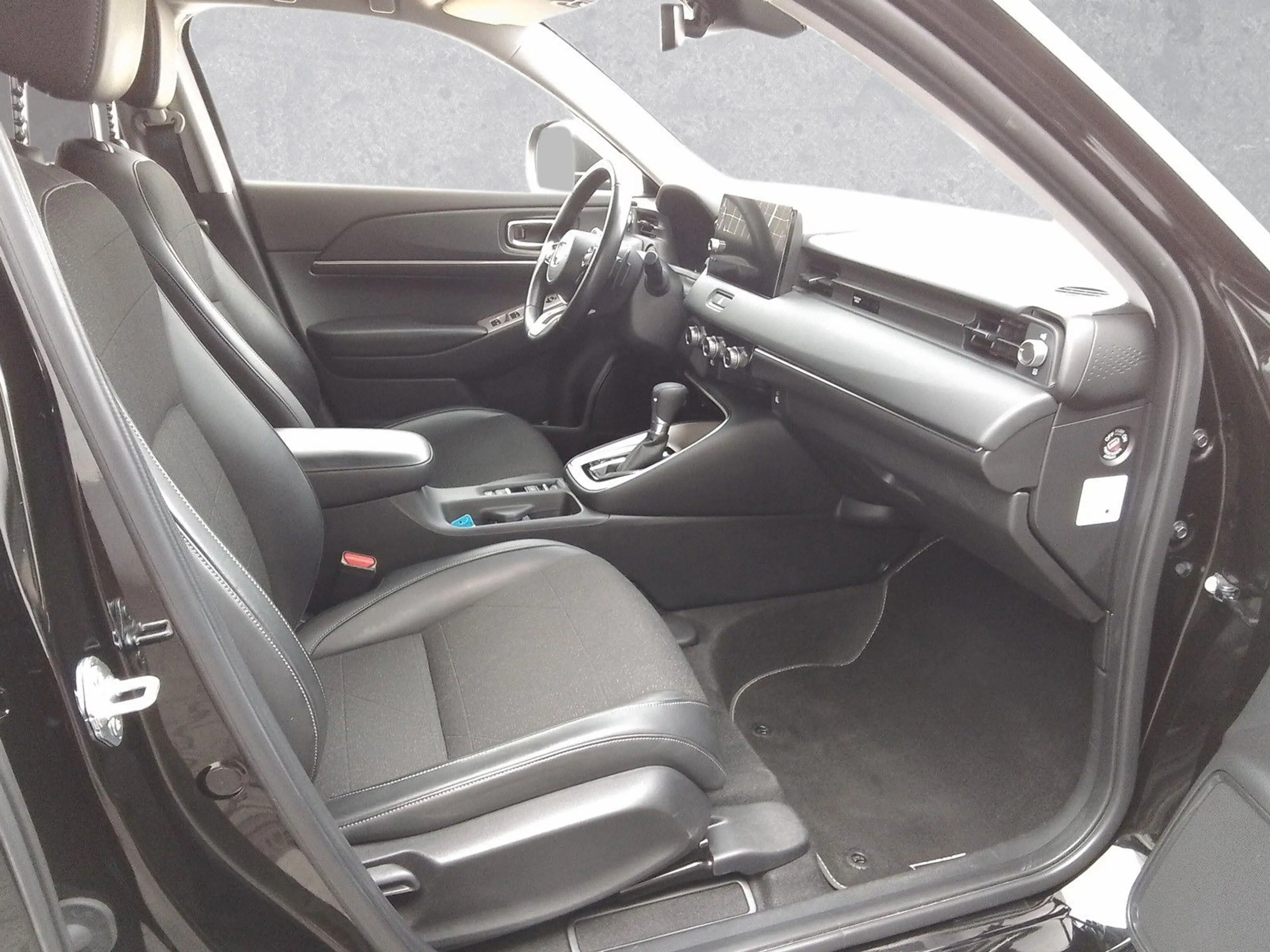 Honda HR-V Hybrid 1.5 e CVT Advance — photo 3