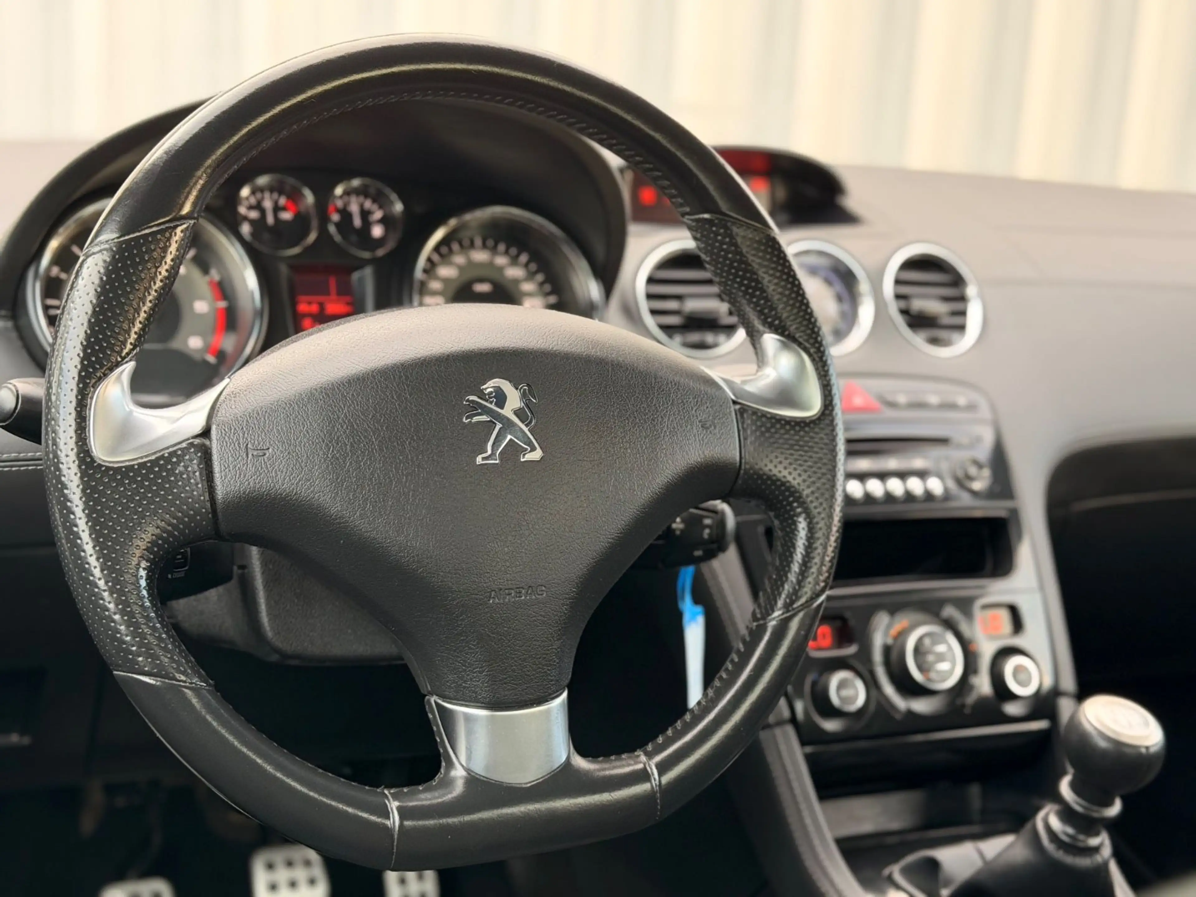 Peugeot RCZ 2.0 HDI 163PS (*KLIMA*TÜV*1-HAND*TEMPOMAT*) — photo 15