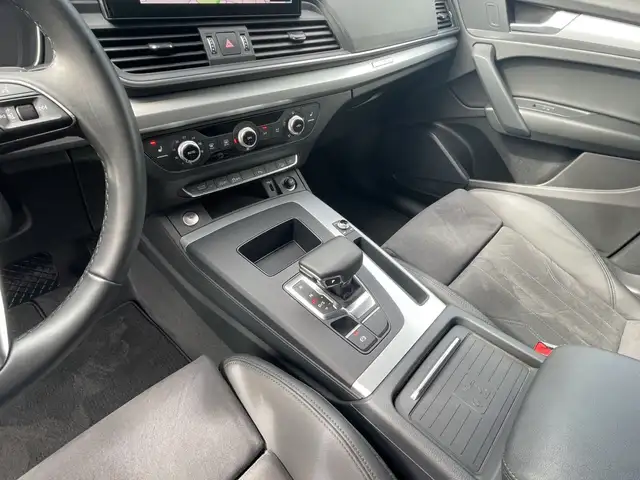 Audi Q5 view 15