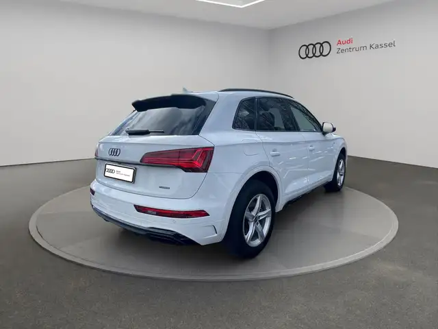 Audi Q5 view 7