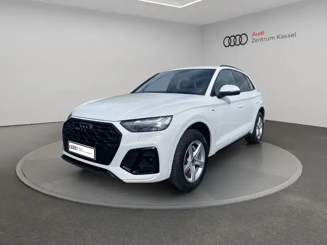 Audi Q5 view 2