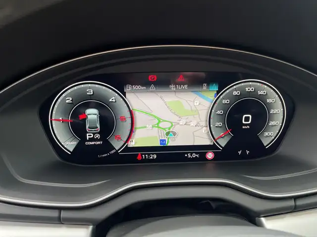 Audi Q5 view 13