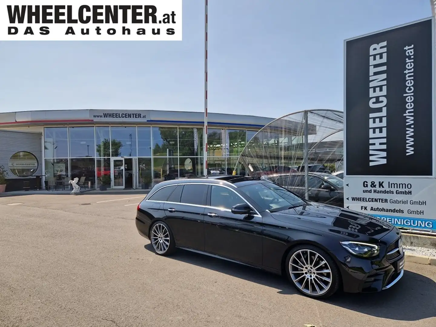 Mercedes-Benz E 300 d 4matic T * AMG-LINE * AHK * PANORAMADACH Schwarz - 1
