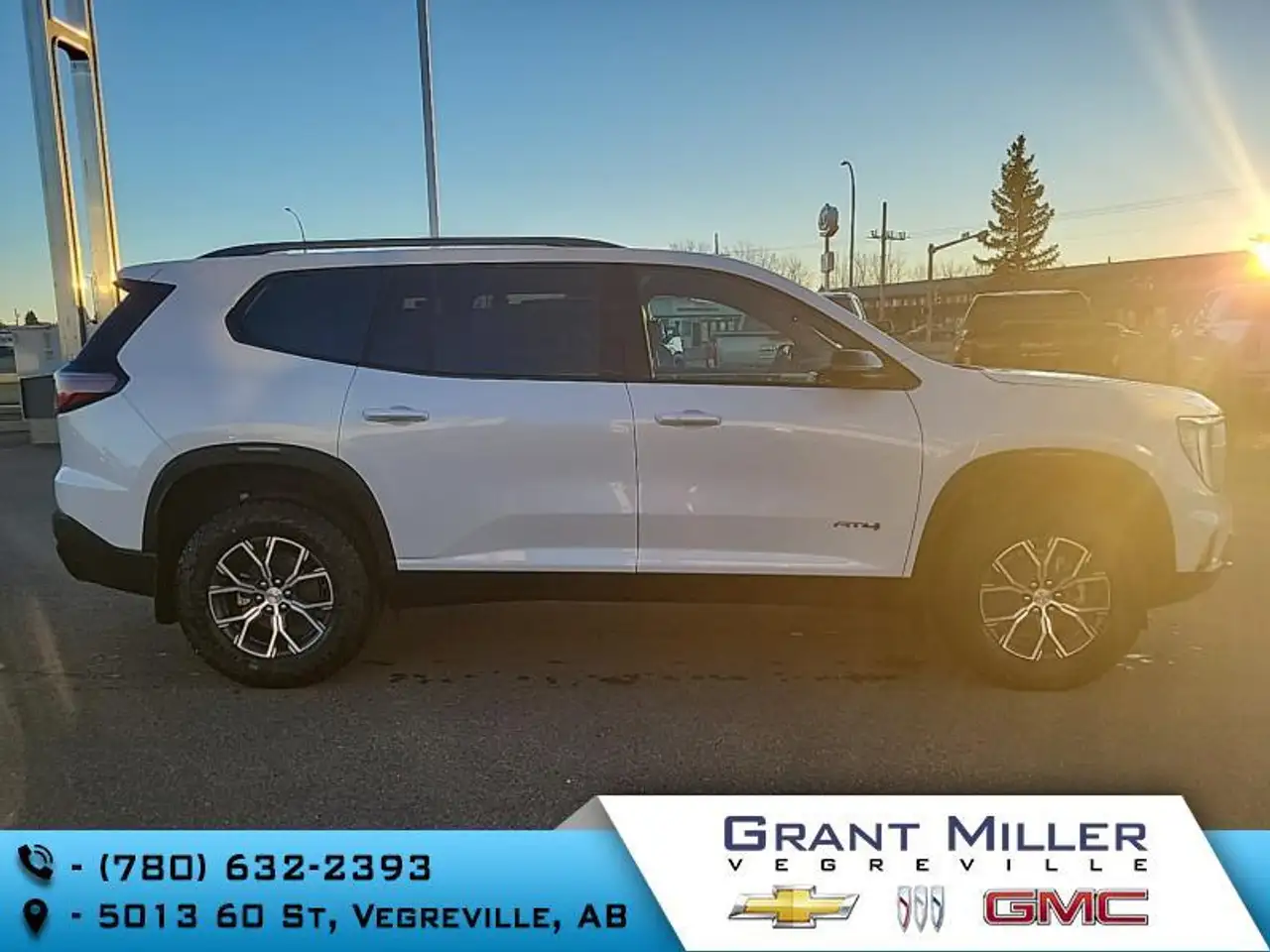 GMC Acadia снимка GMC Acadia