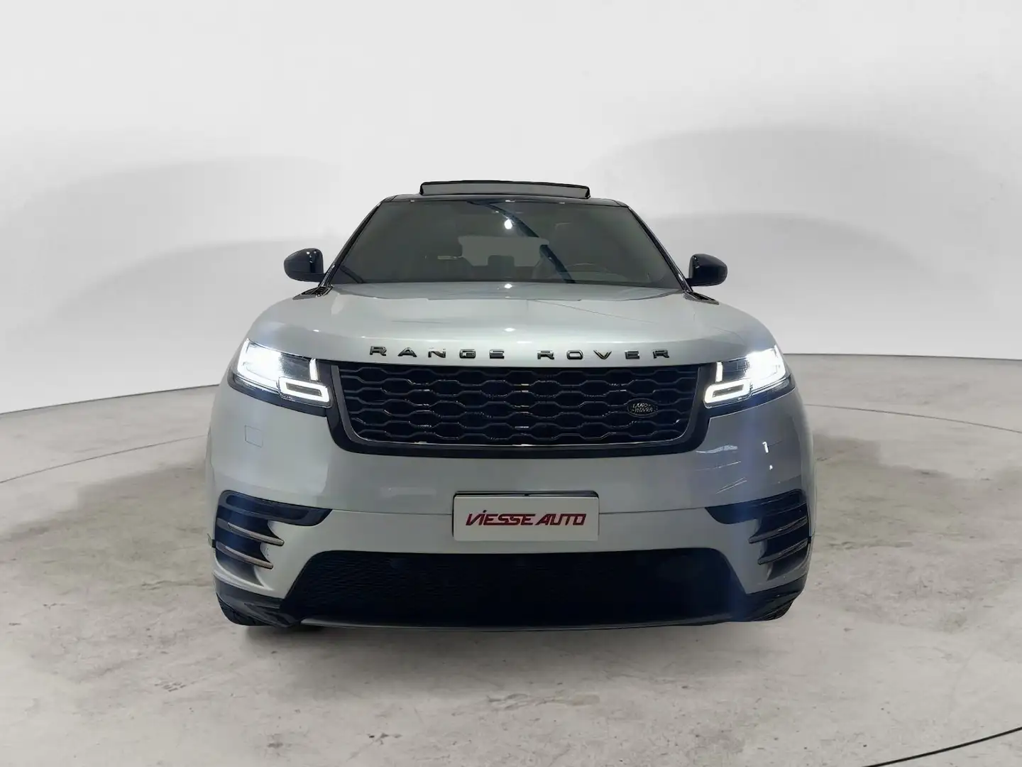 Land Rover Range Rover Velar Range Rover Velar 2.0 i4 R-Dynamic 240cv auto Argento - 2