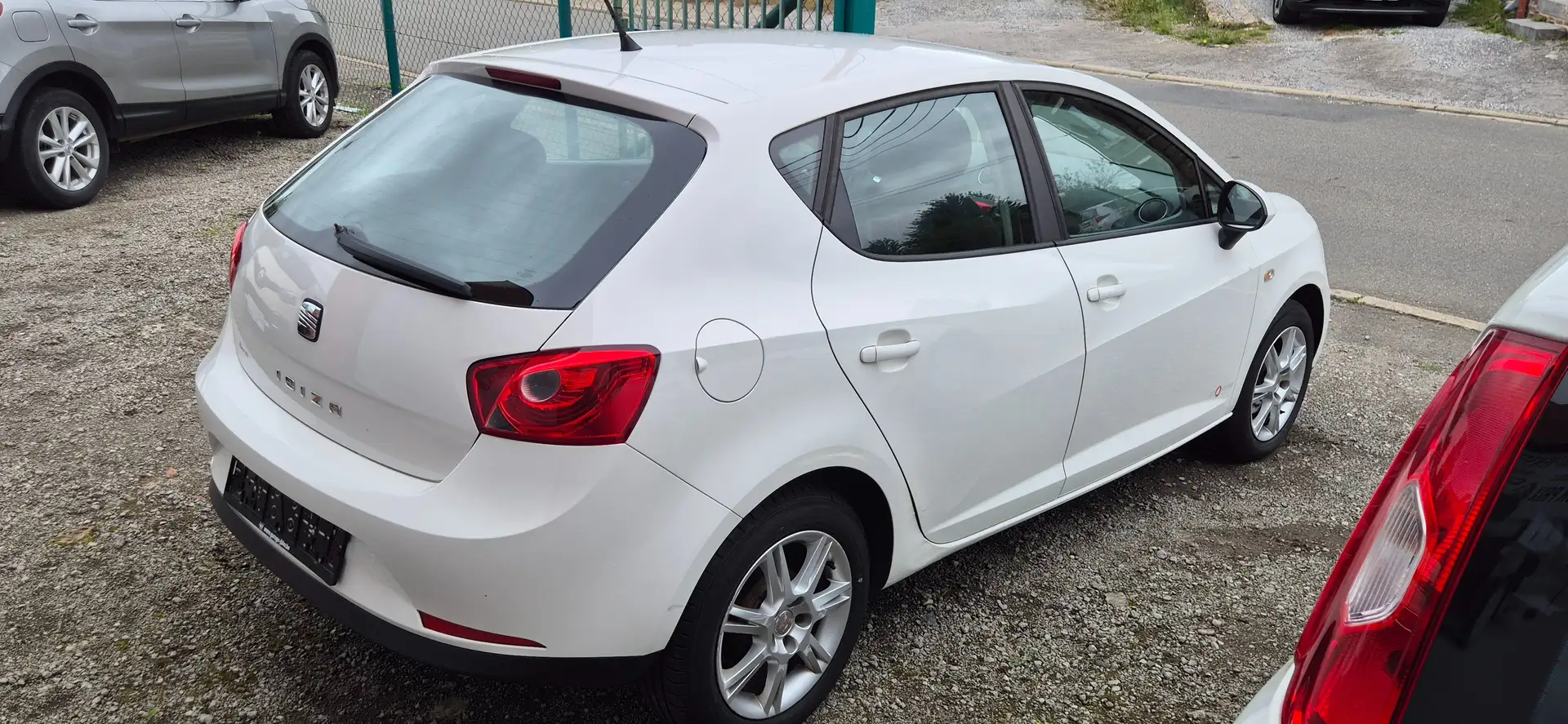 SEAT Ibiza Ibiza ST 1.2 CR TDi Reference Copa DPF Biały - 2