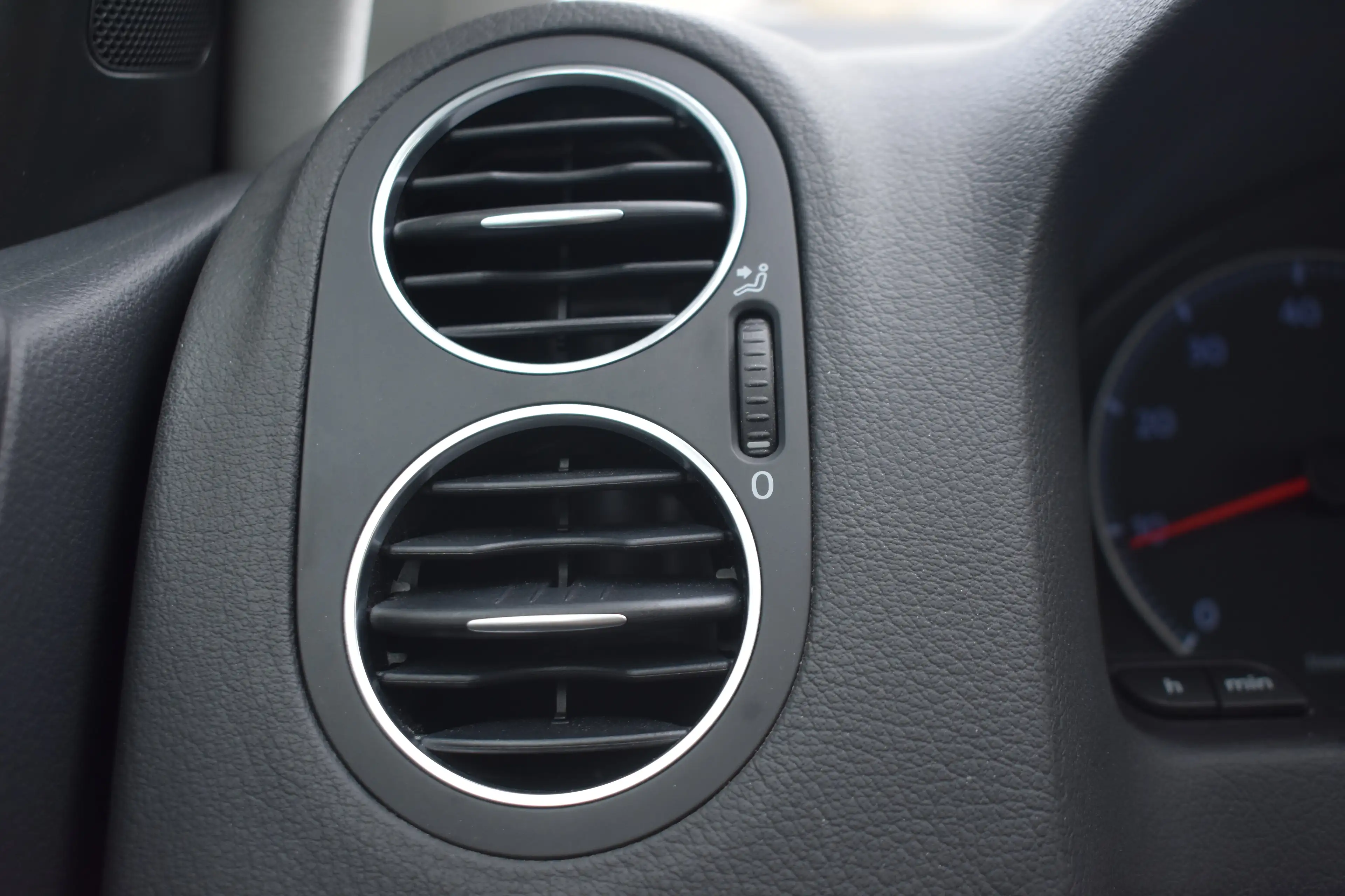 Volkswagen Golf Plus 1.6 Optive 102PK | TREKHAAK | AIRCO | ELEKTR. PAKK — photo 31
