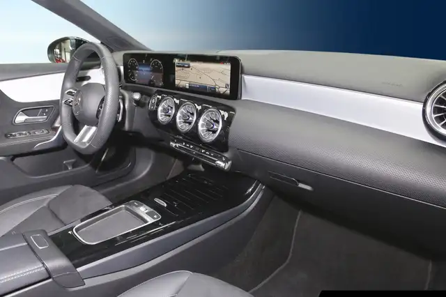 Mercedes-Benz A-Class view 8
