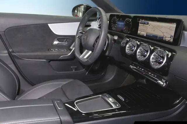Mercedes-Benz A-Class view 9