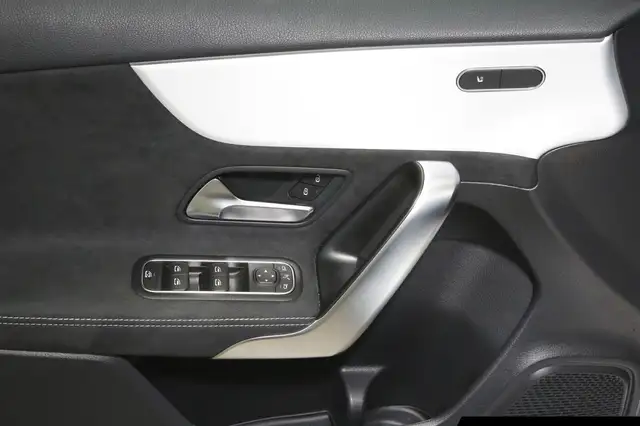 Mercedes-Benz A-Class view 15