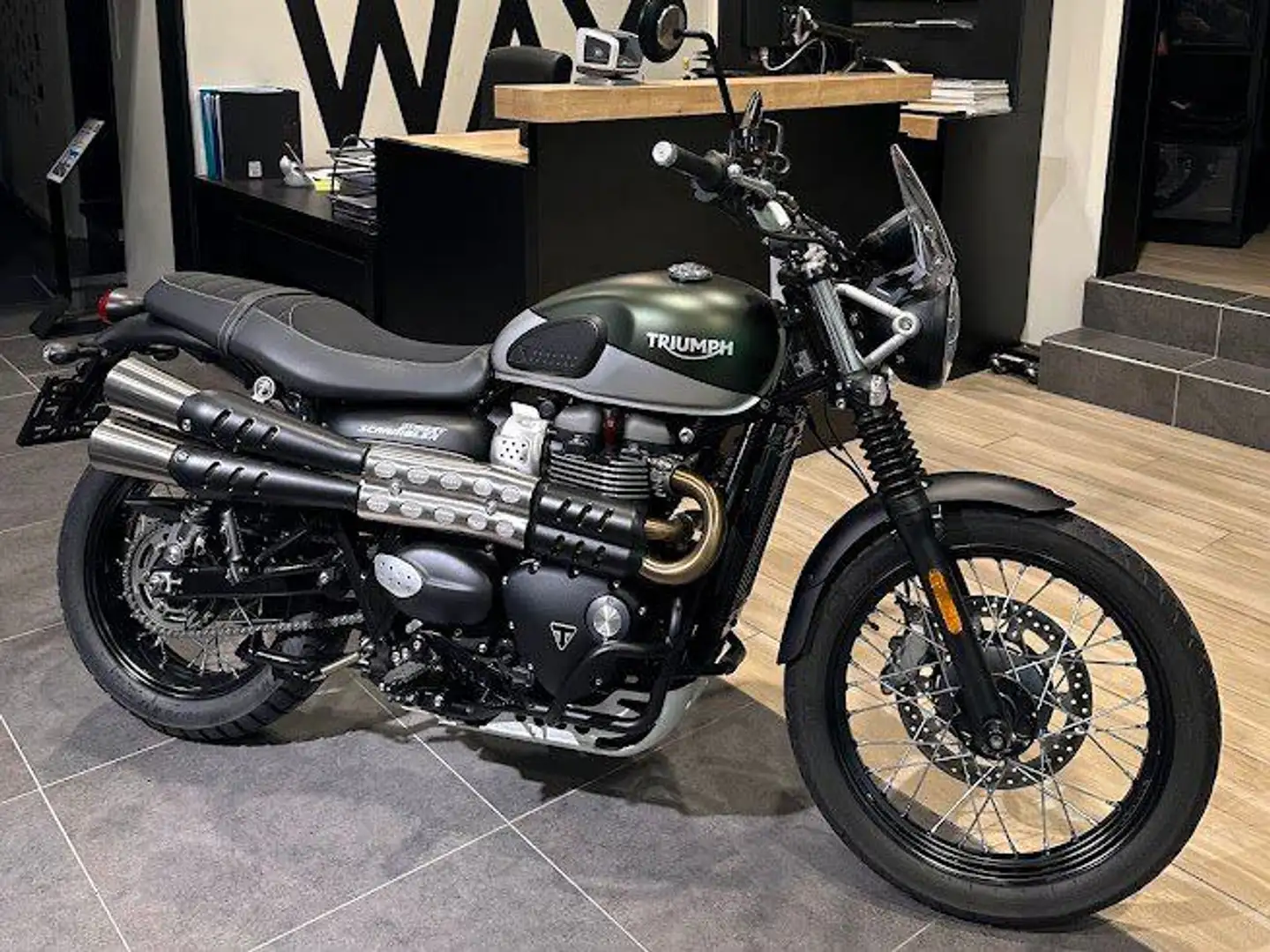 Triumph Scrambler 900 Verde - 1
