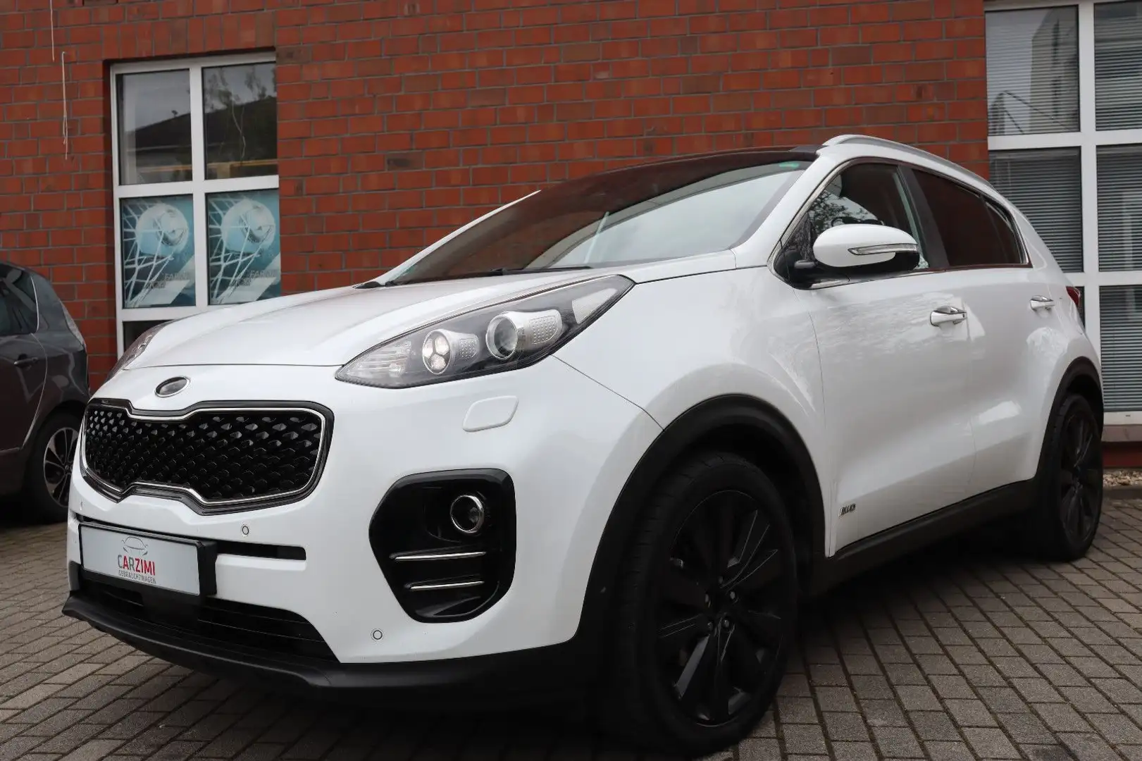 Kia Sportage 2.0 CRDi Platinum Edition 4WD Automatik Weiß - 2
