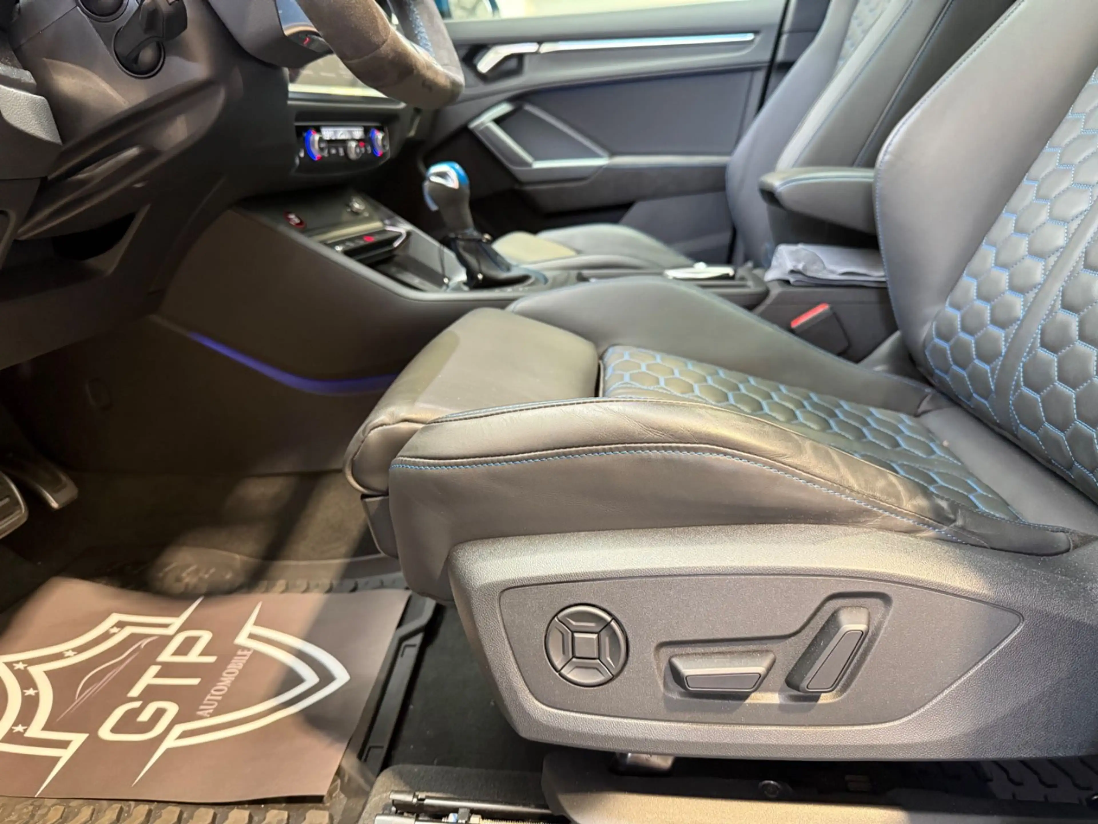 Audi RS Q3 Sportback 2.5 TFSI quattro *360*Pano*Memory — photo 13