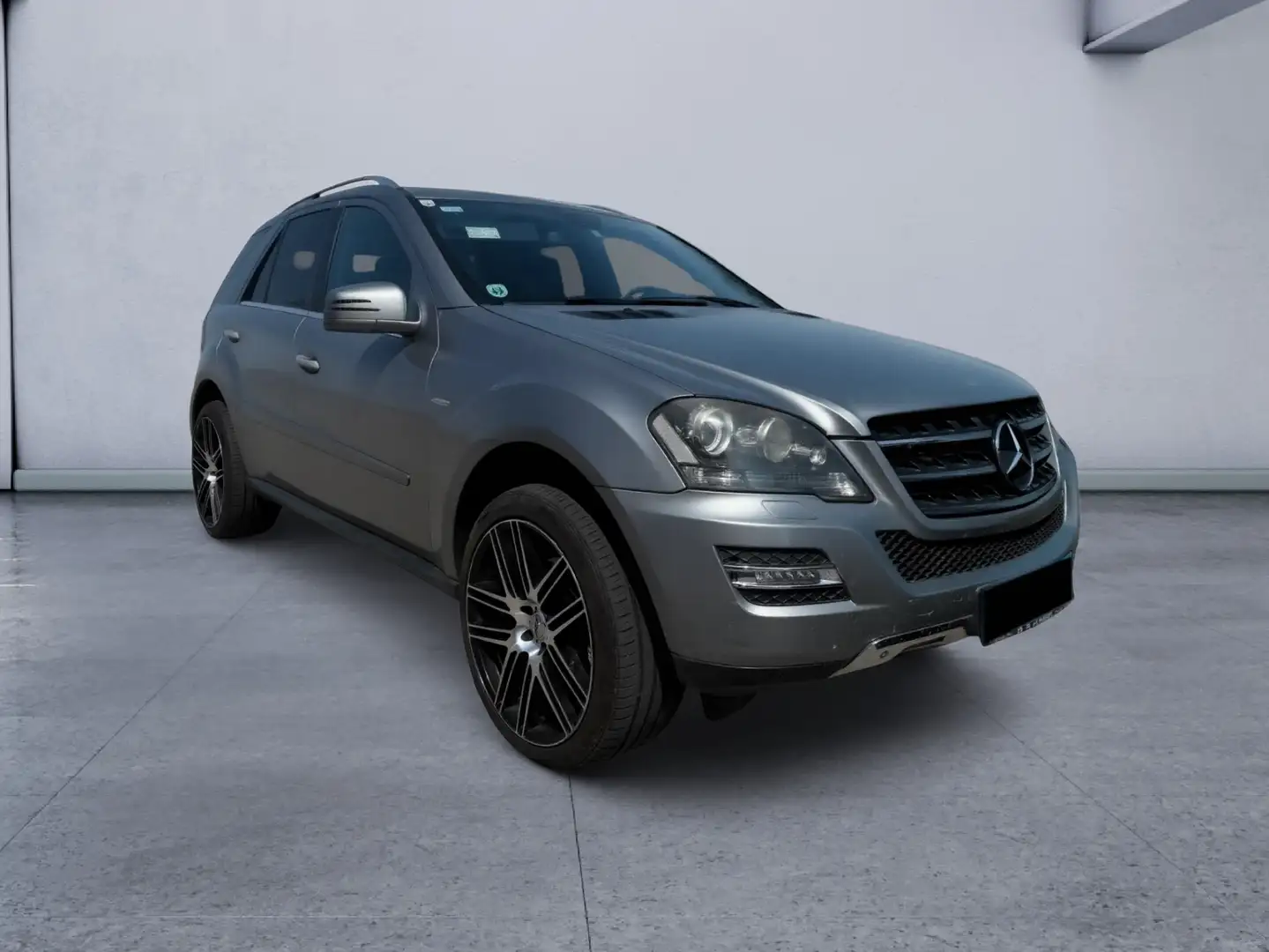 Mercedes-Benz ML 350 CDI 4MATIC Aut. DPF Grau - 1