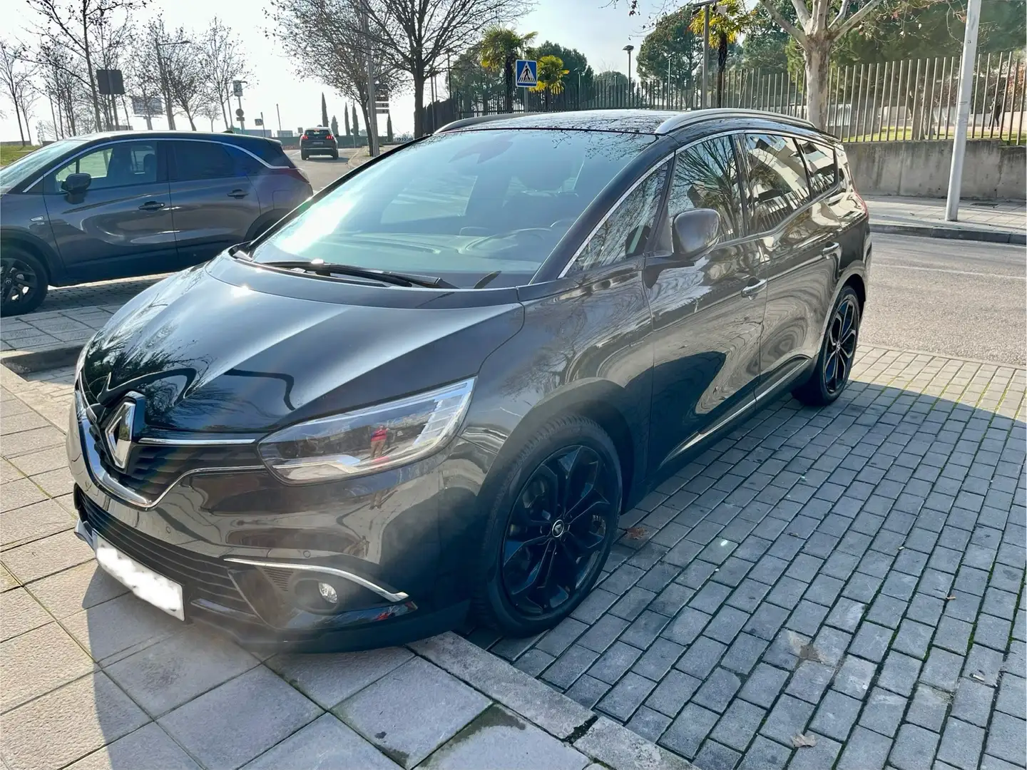 Renault Grand Scenic Scénic 1.3 TCe GPF Black Edition EDC 117kW Noir - 1