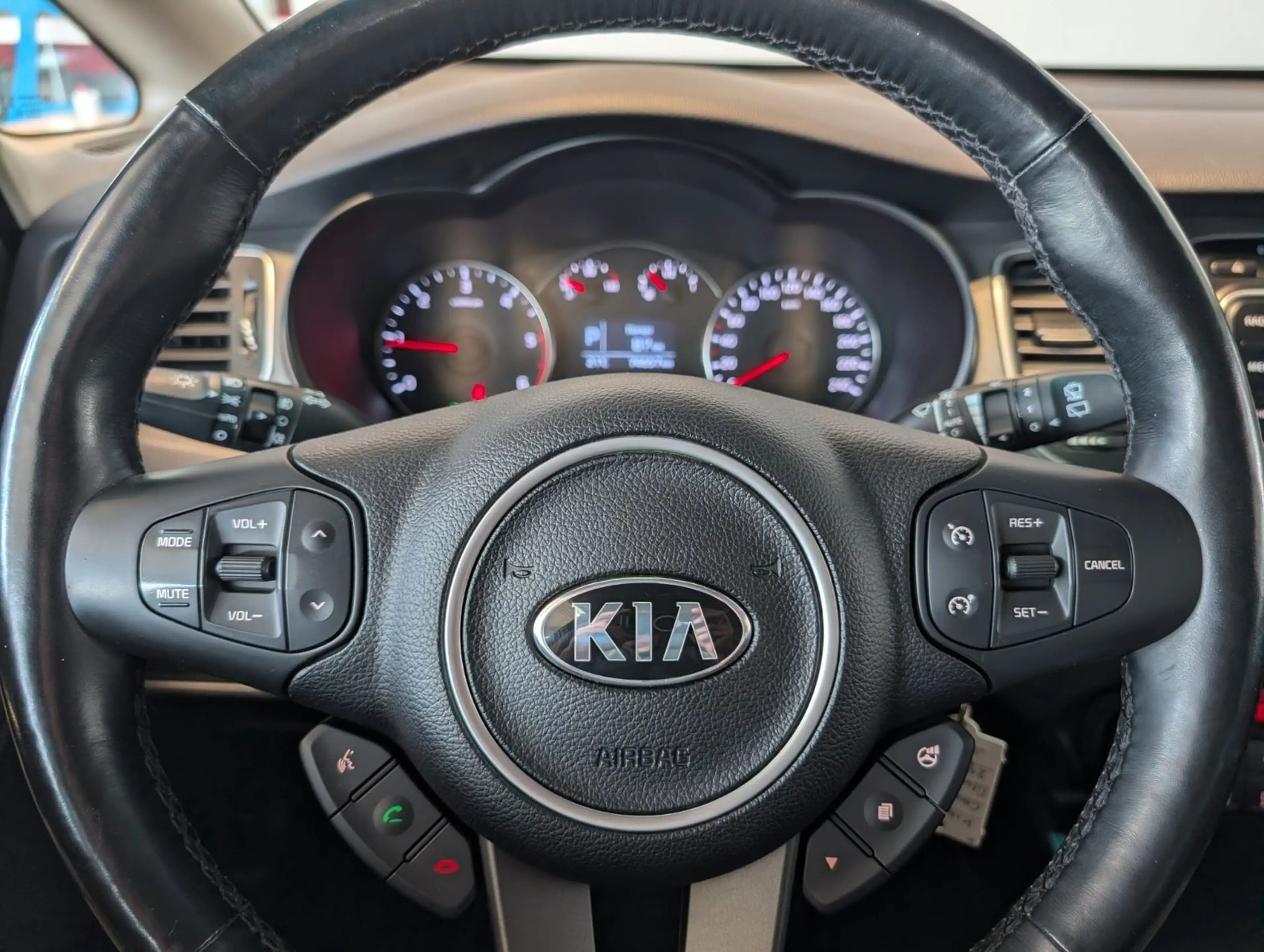 Kia Carens CRDi Vision Automatik*AHK*Kamera*Sitzh. — photo 14