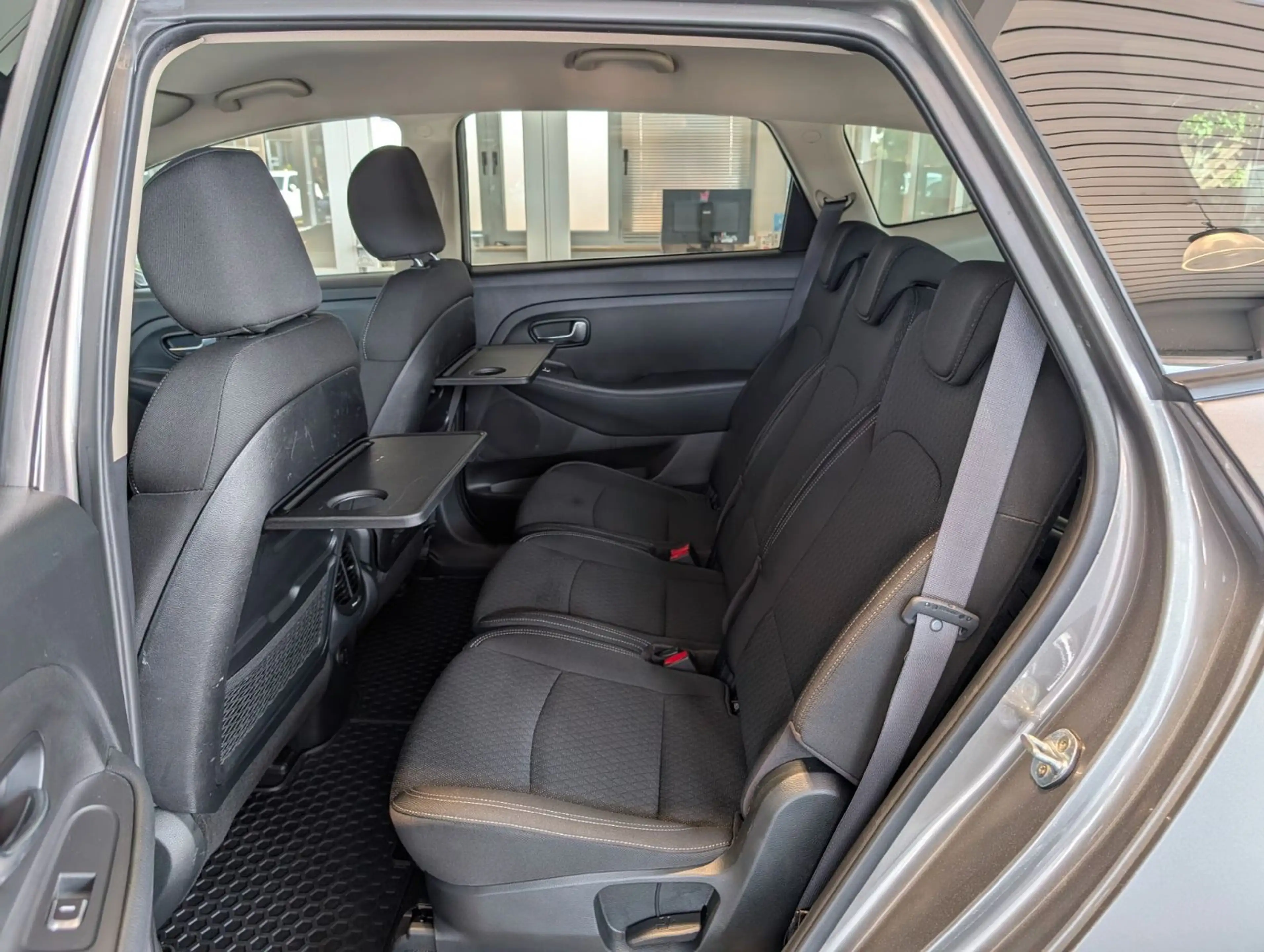 Kia Carens CRDi Vision Automatik*AHK*Kamera*Sitzh. — photo 8