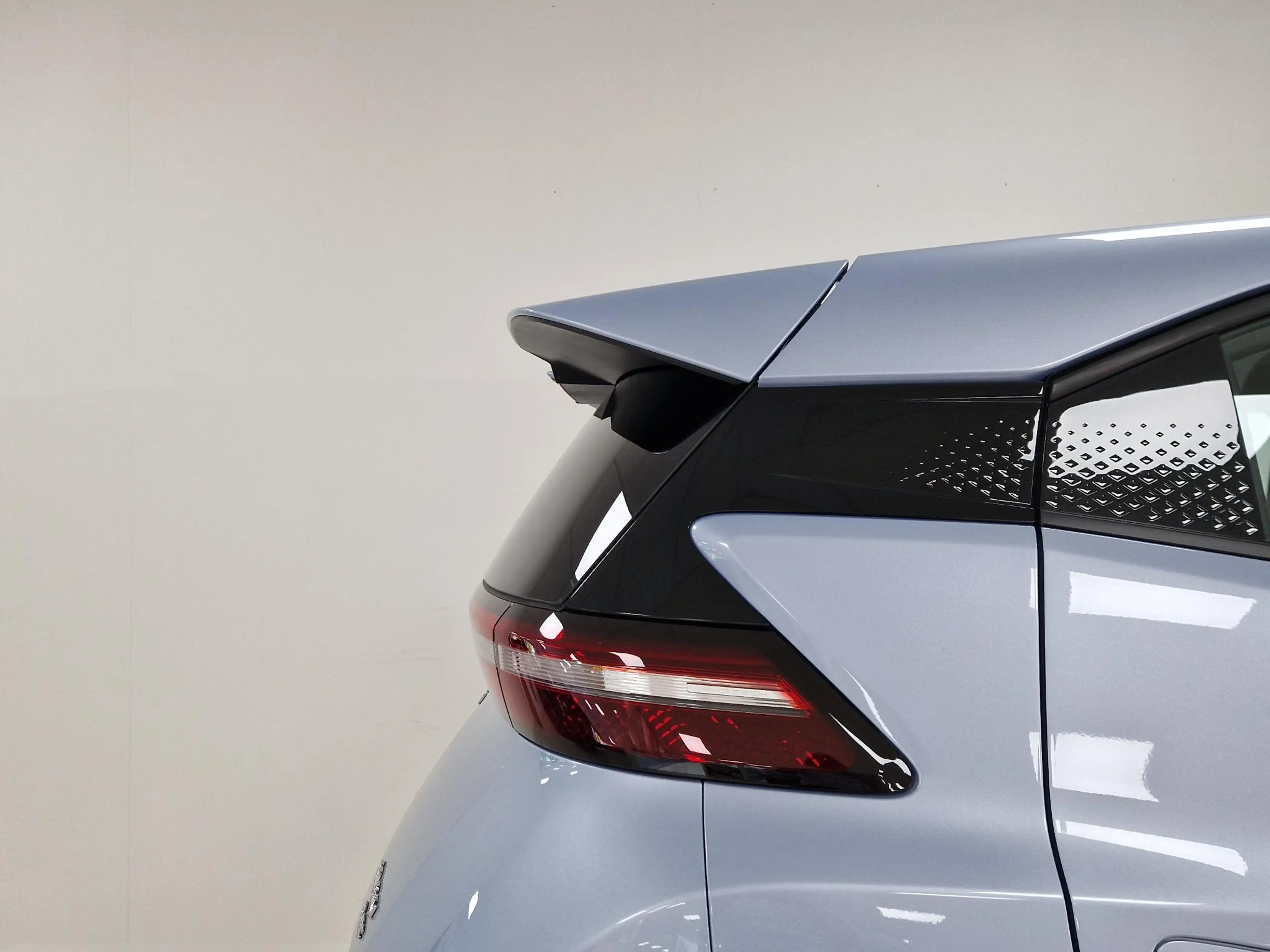 BYD Dolphin Surf Active 30 kWh Camera l Apple Carplay l Android Aut — photo 8