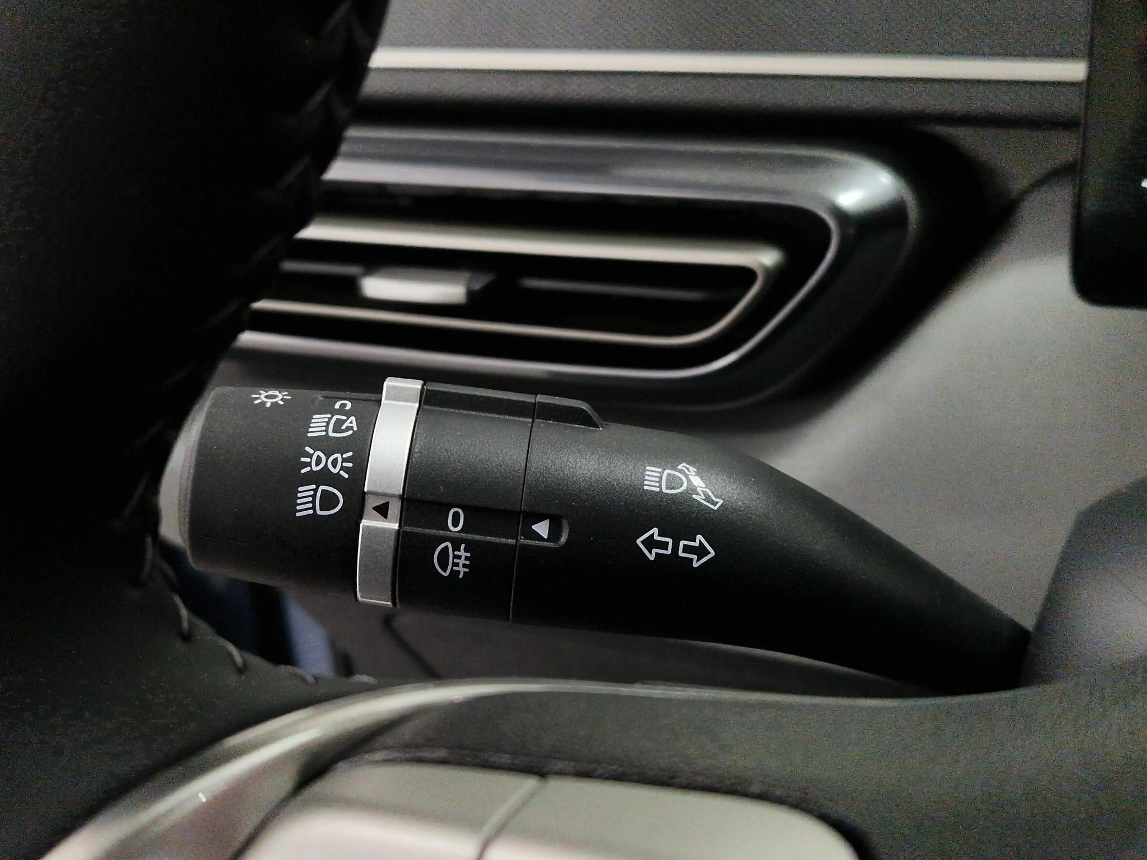 BYD Dolphin Surf Active 30 kWh Camera l Apple Carplay l Android Aut — photo 20