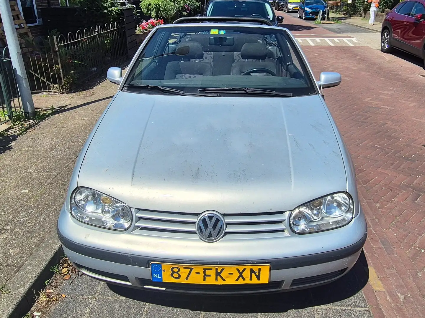 Volkswagen Golf Cabriolet Golf Cabriolet 1.8 Trendline Zilver - 2