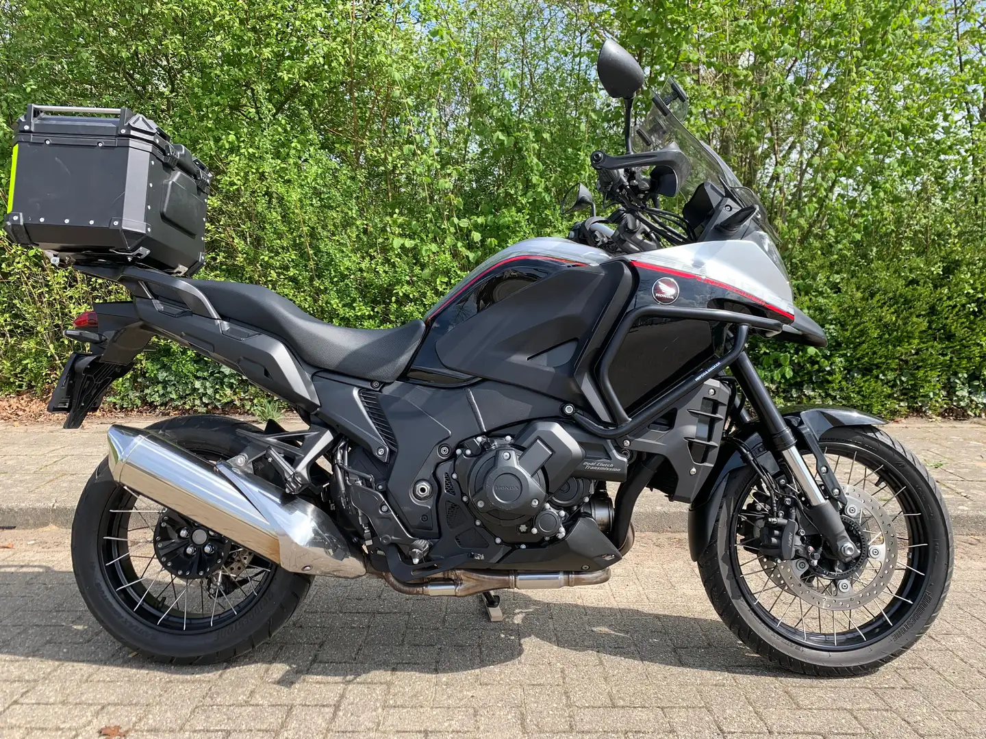 Honda VFR 1200 VFR 1200XD  DCT CROSSTOURER srebrna - 1