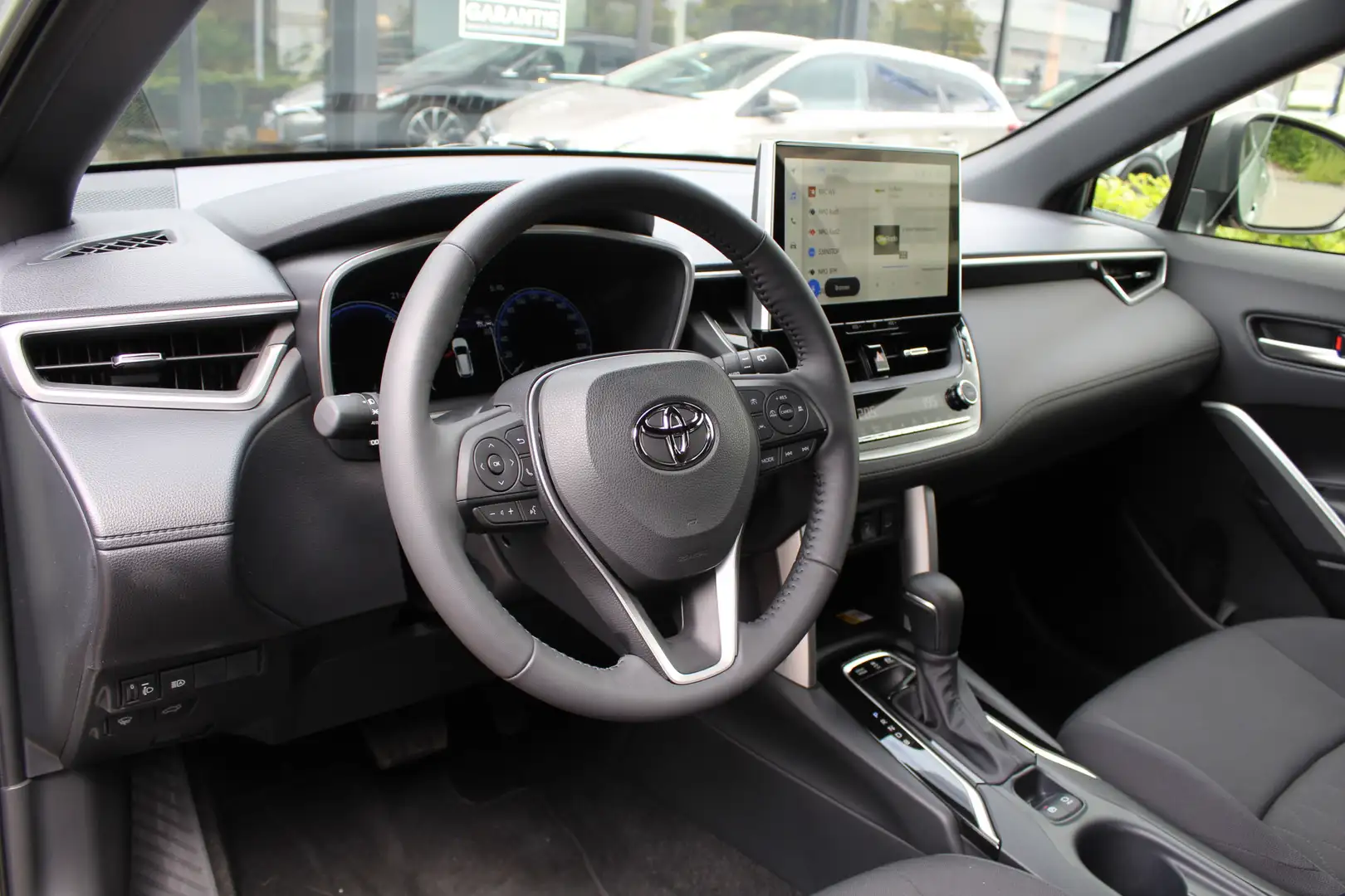 Toyota Corolla Cross Hybrid 140 Style Plus | Rijklaar | Navi | LED | St Zelená - 2