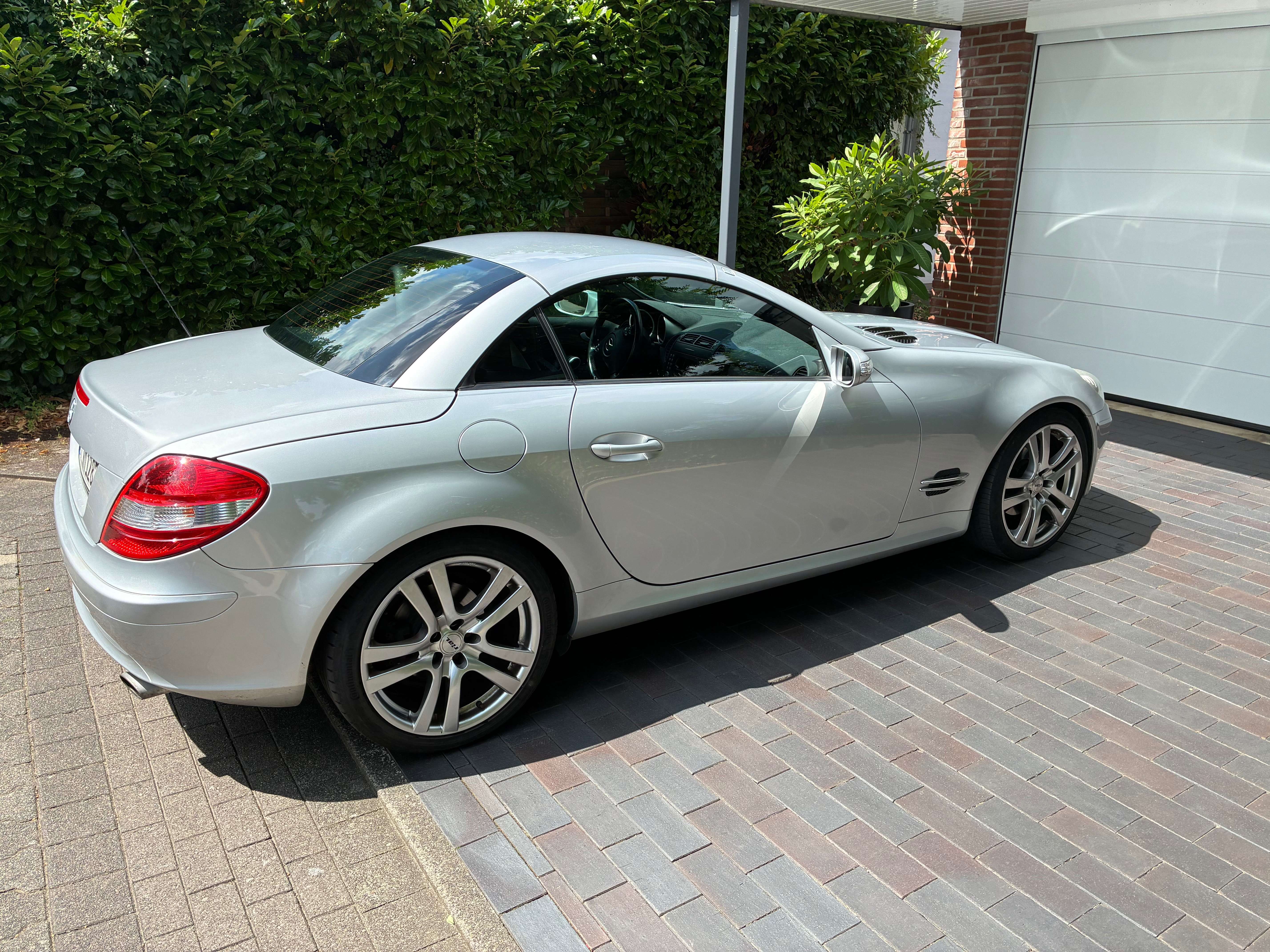 Second hand Mercedes Benz Slk-Class 200