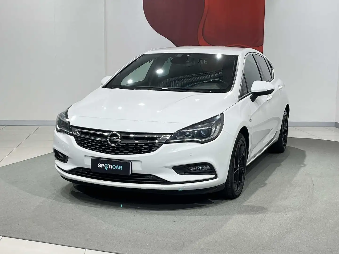 Opel Astra 1.6 Turbo SHT 200CV Start&Stop 5 porte Innovation Bianco - 1