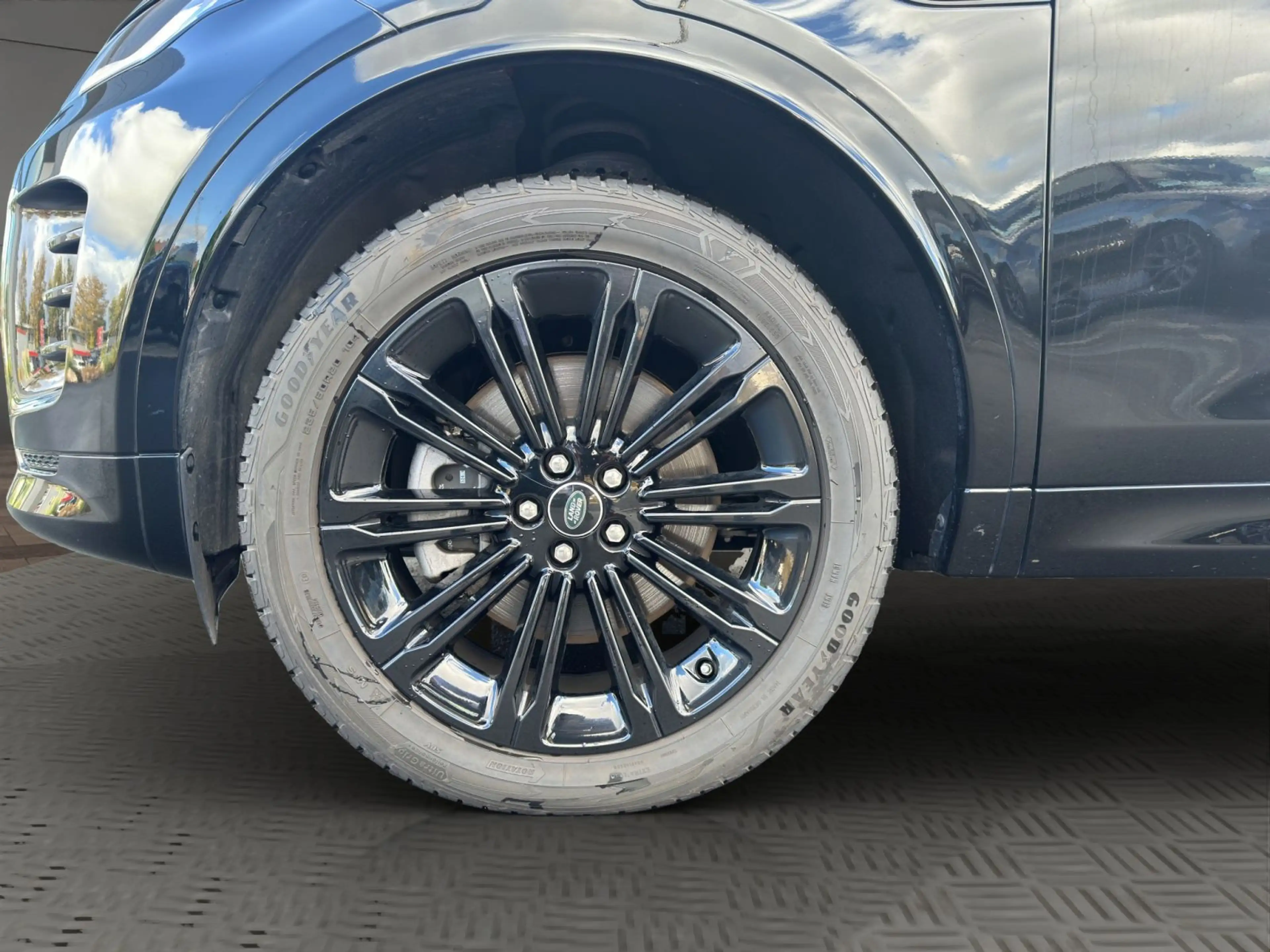 Land Rover Discovery Sport 1.5 Plug-in Hybrid P270e Dynamic — photo 8