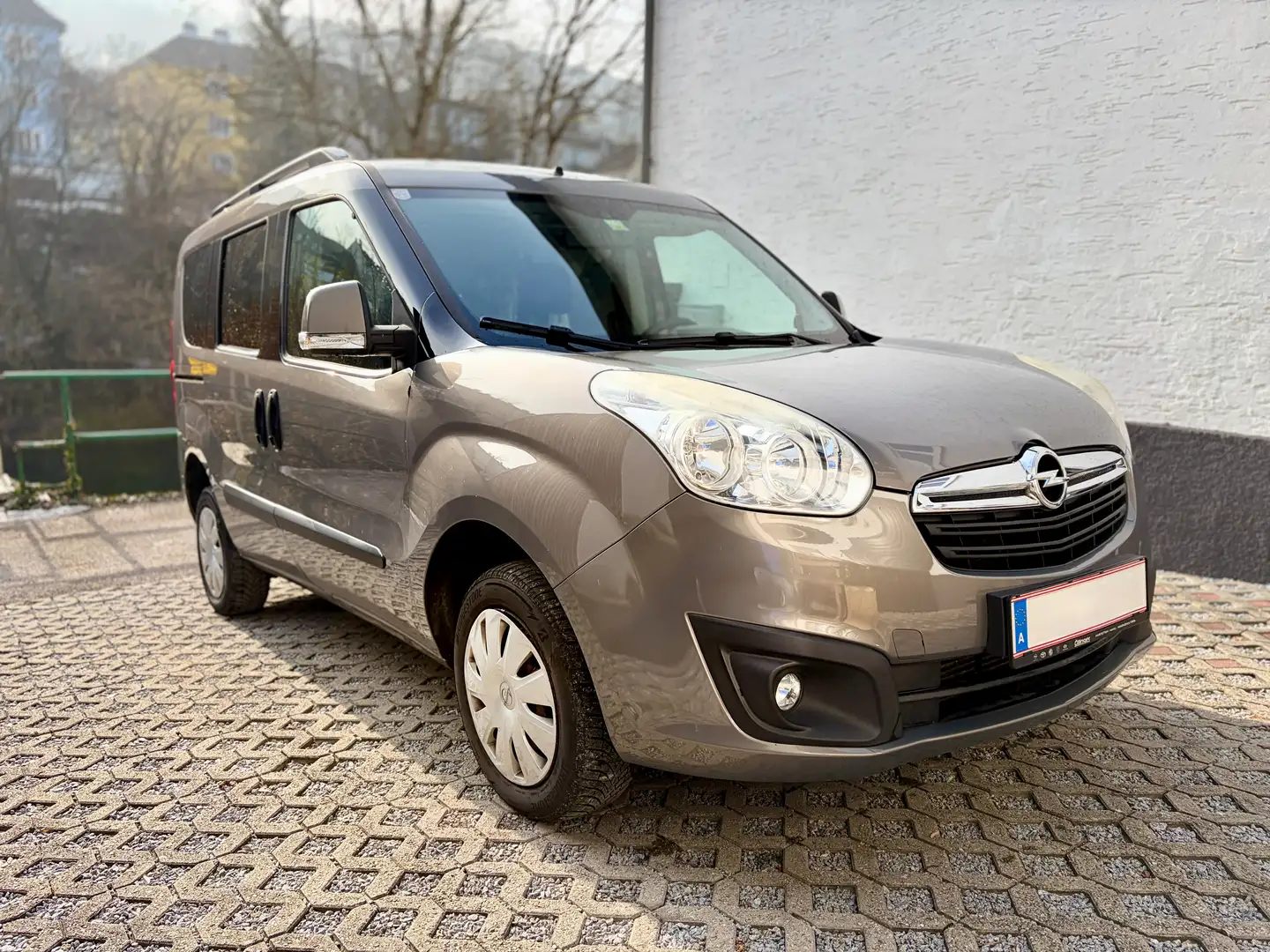Opel Combo Opel Combo Tour Edition L1H1 1.6 CDTi ANHÄNGERKUPPLUNG Braun - 2