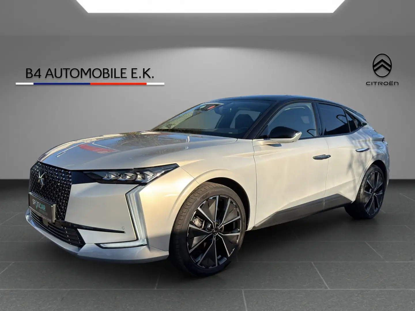 DS Automobiles DS 4 1.6 E-Tense La Première Vollaustattung Grau - 1