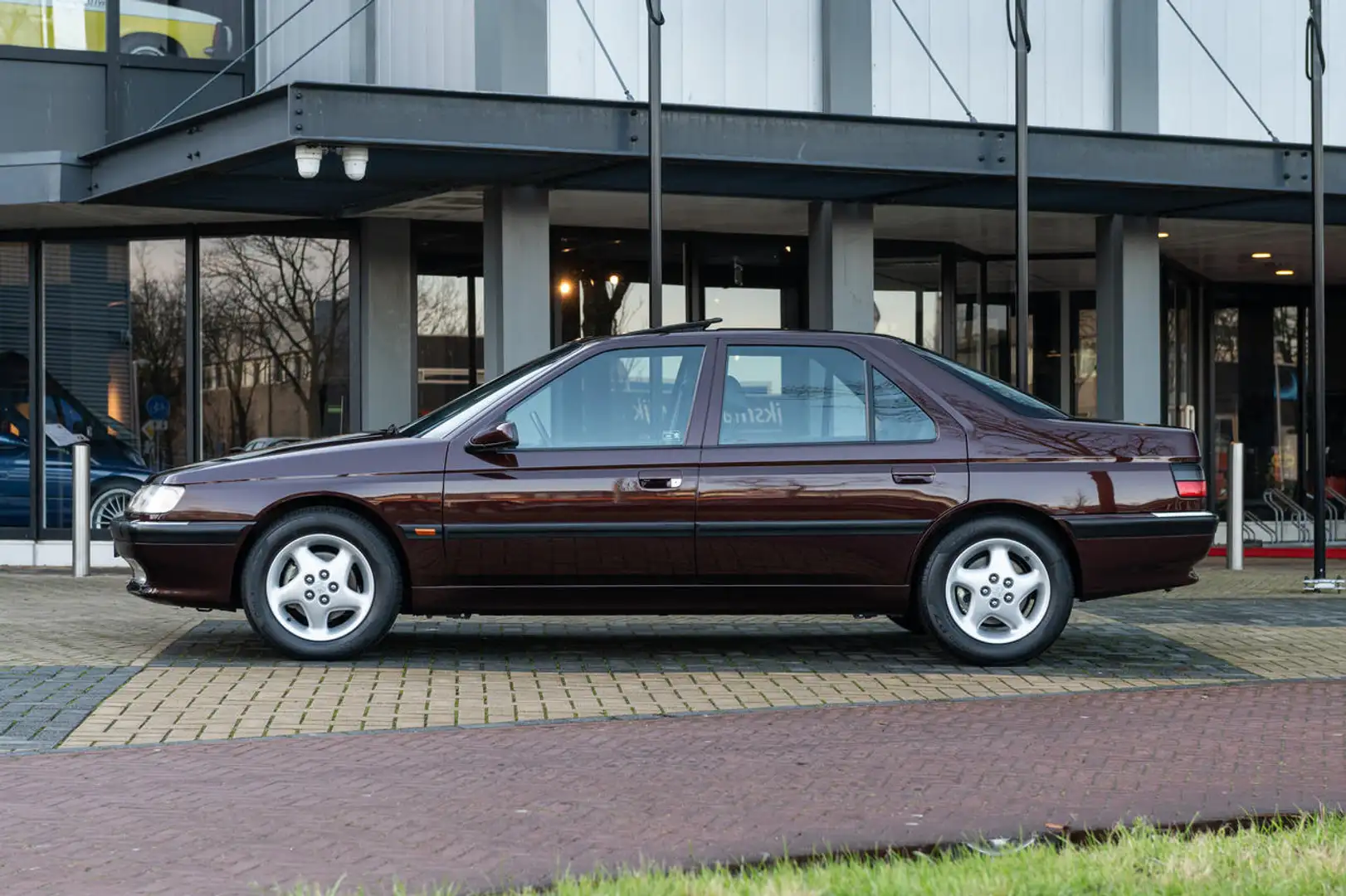 Peugeot 605 3.0-24V V6 SV Roşu - 2