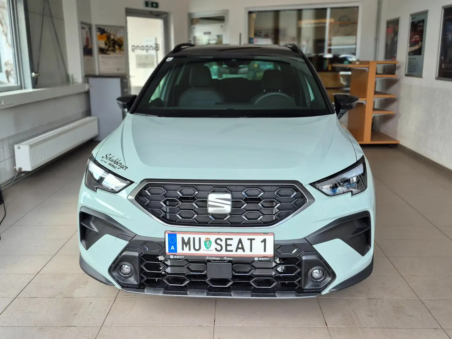 SEAT Arona 1.0 TSI 85 kW Style Grau - 2