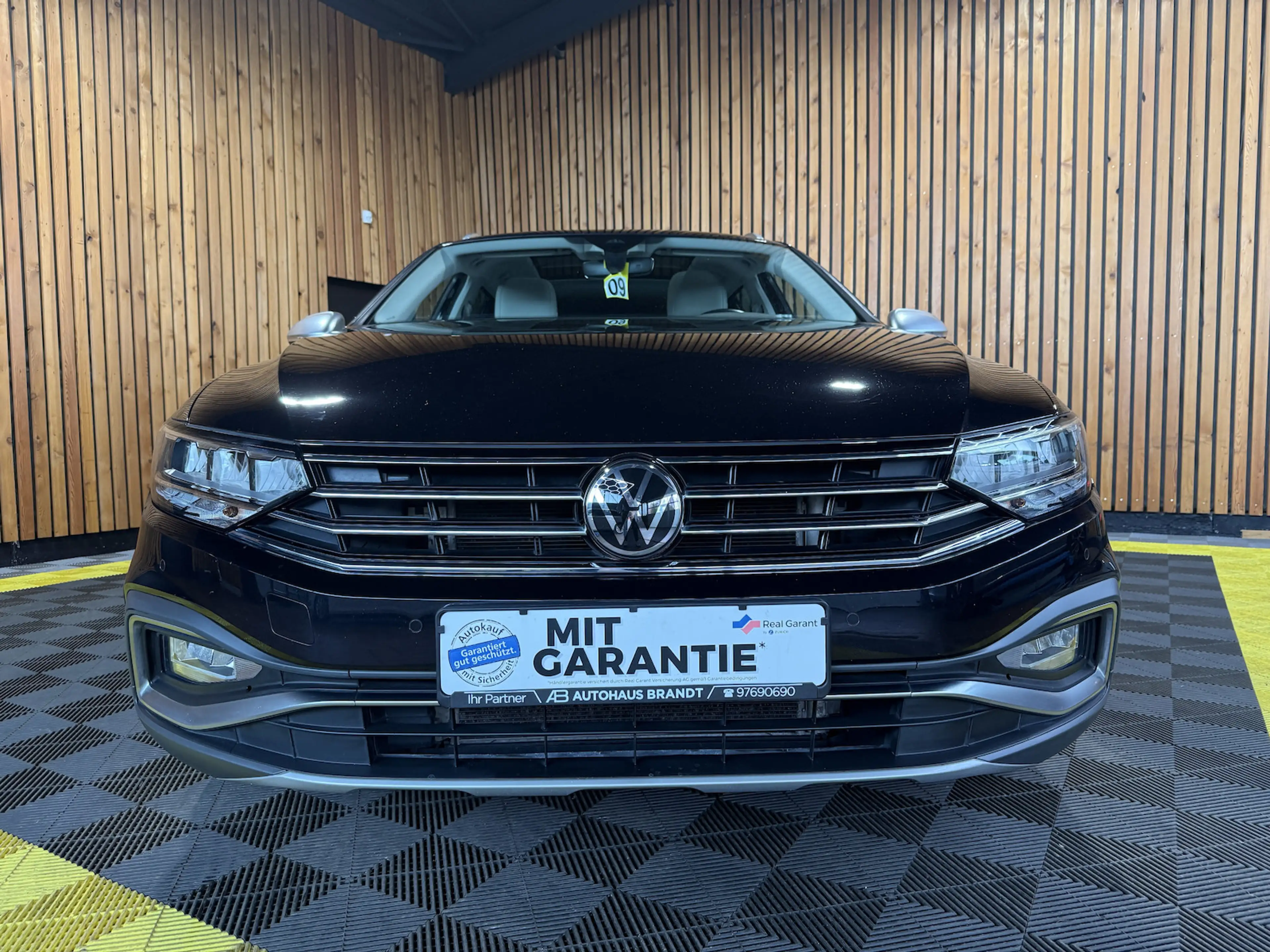 Volkswagen Passat Alltrack 2,0 TDI 4M DSG Navi*360*Pano*AHK — photo 2