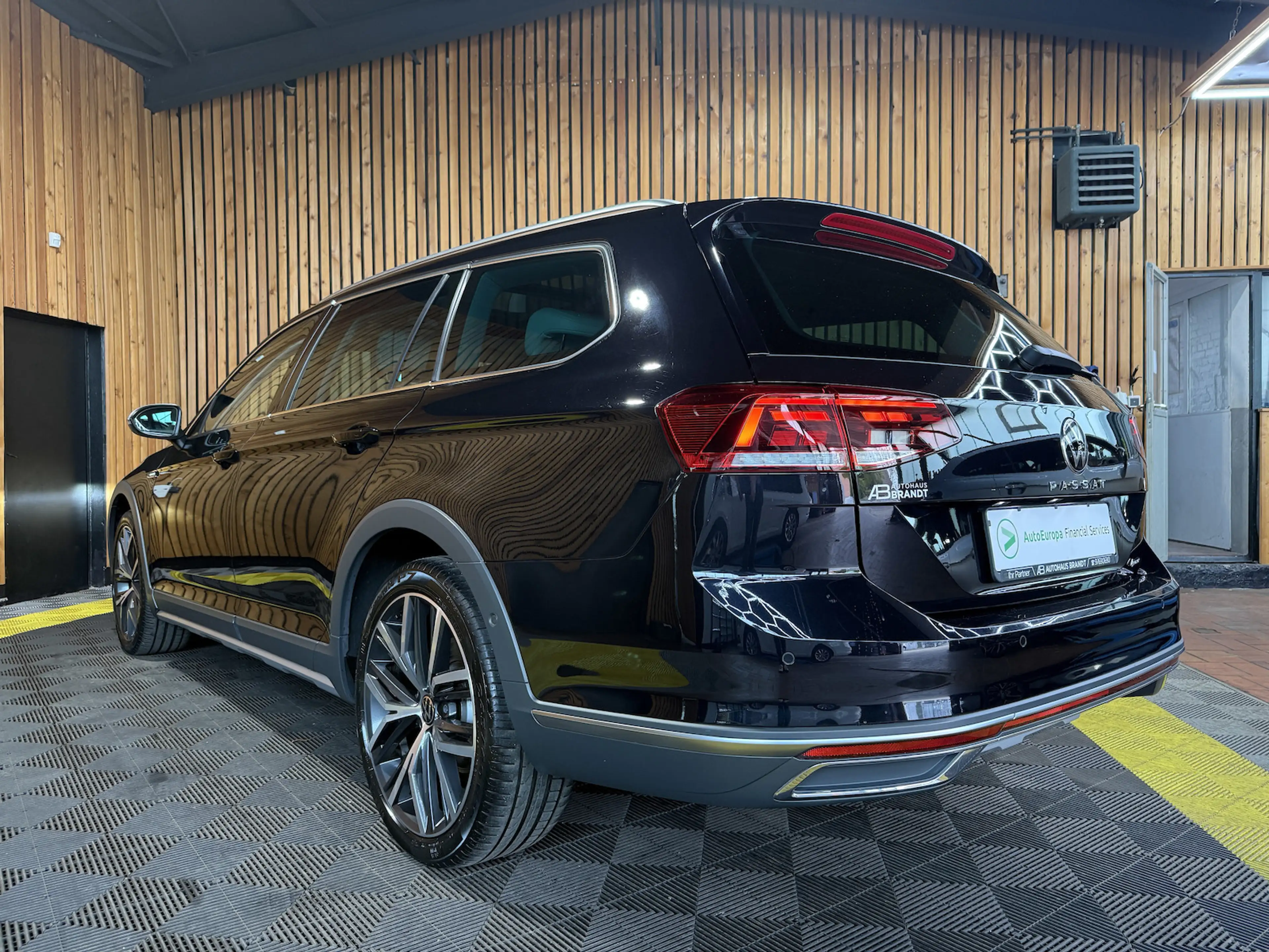 Volkswagen Passat Alltrack 2,0 TDI 4M DSG Navi*360*Pano*AHK — photo 5
