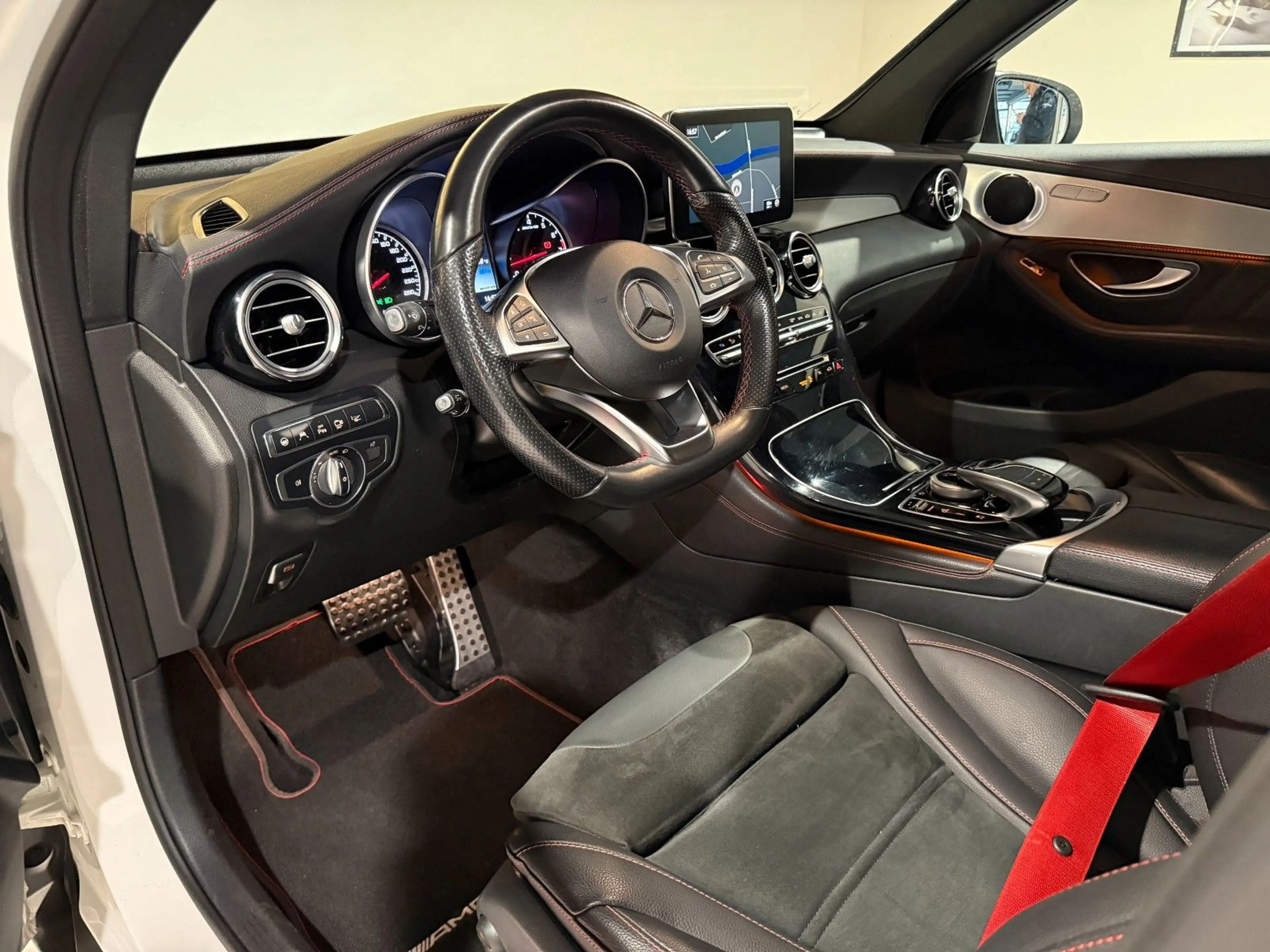 Mercedes-Benz GLC 43 AMG 4M|Pano|Night|Head-up|360°|21 Zoll| — photo 14