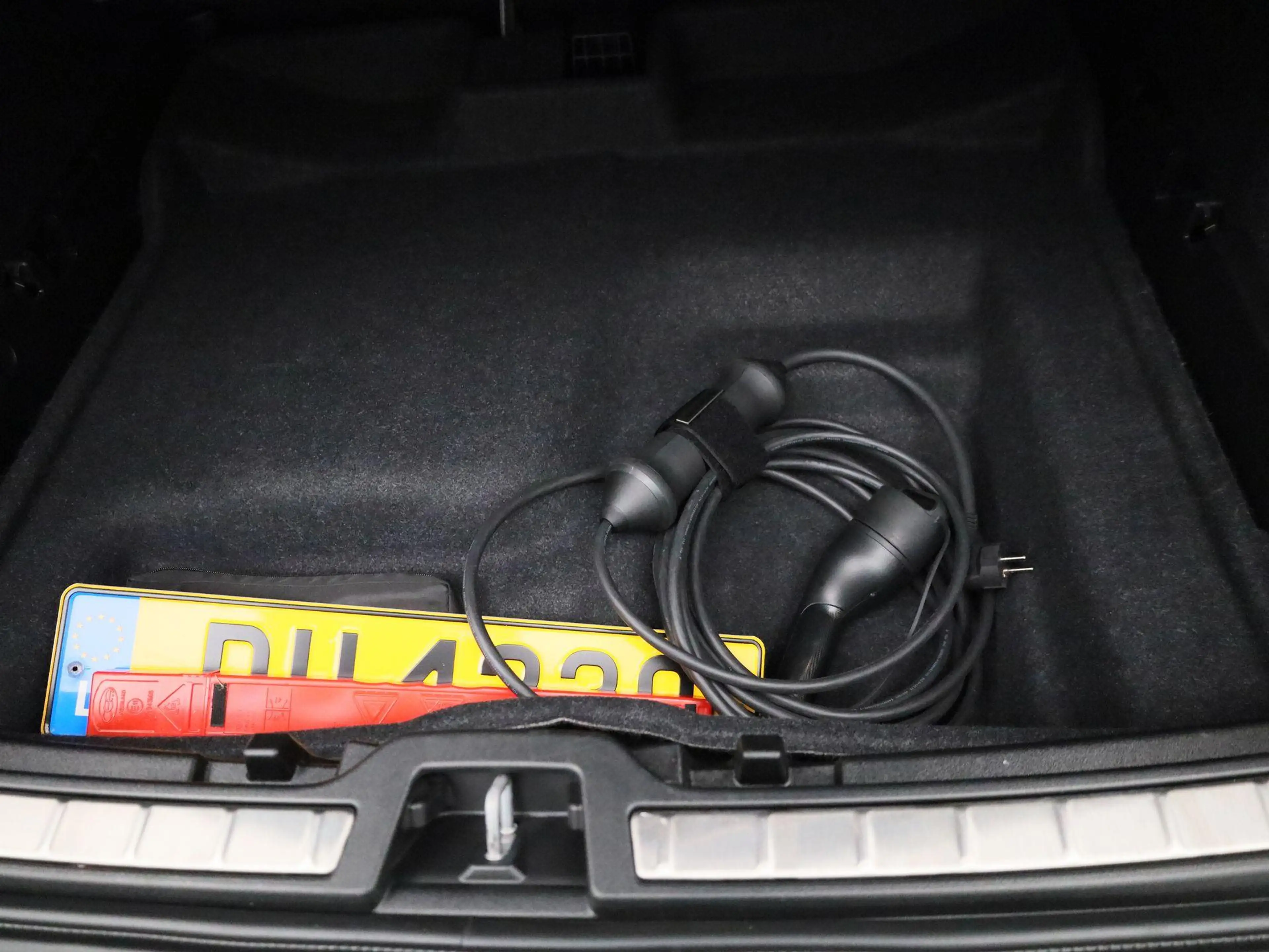 Volvo C40 Recharge Core SoH 93,43% | Camera | Carplay | Pano — photo 15