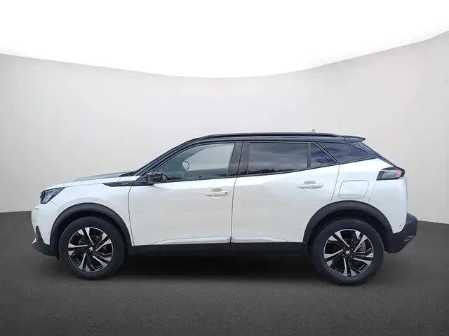 Peugeot 2008 view 4