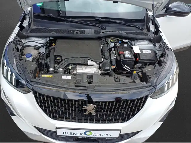 Peugeot 2008 view 5