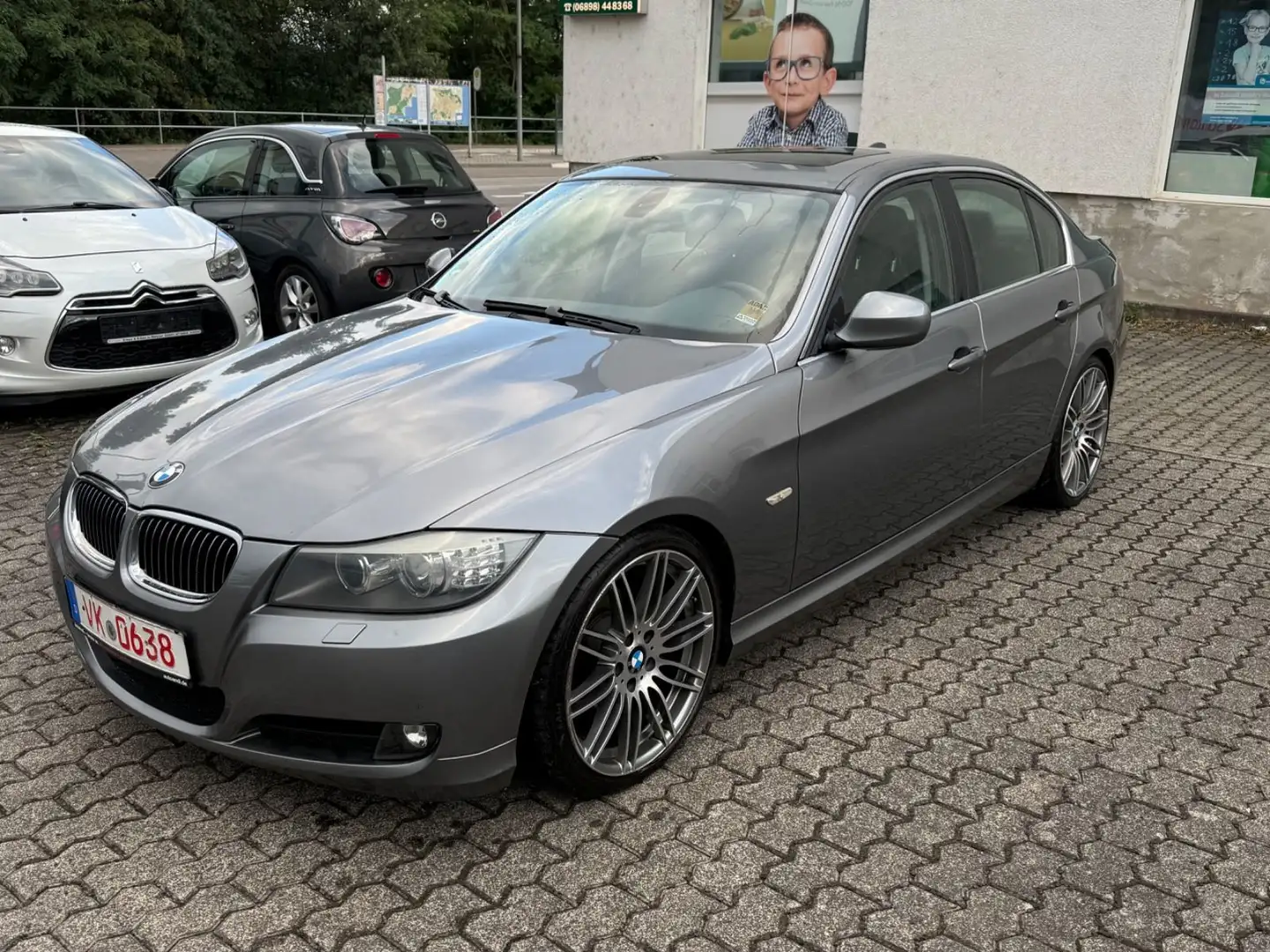 BMW 325 i Limousine LCI Xenon M Performance M Lenkrad Grau - 1