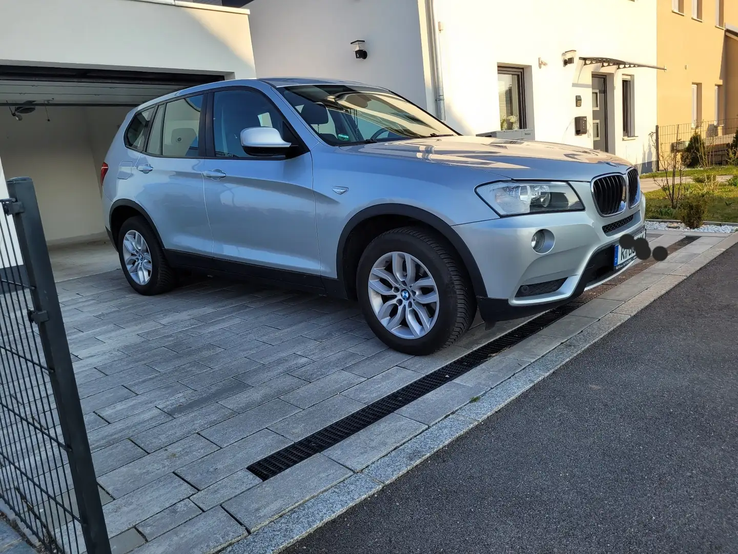 BMW X3 xDrive 20 d Weiß - 1