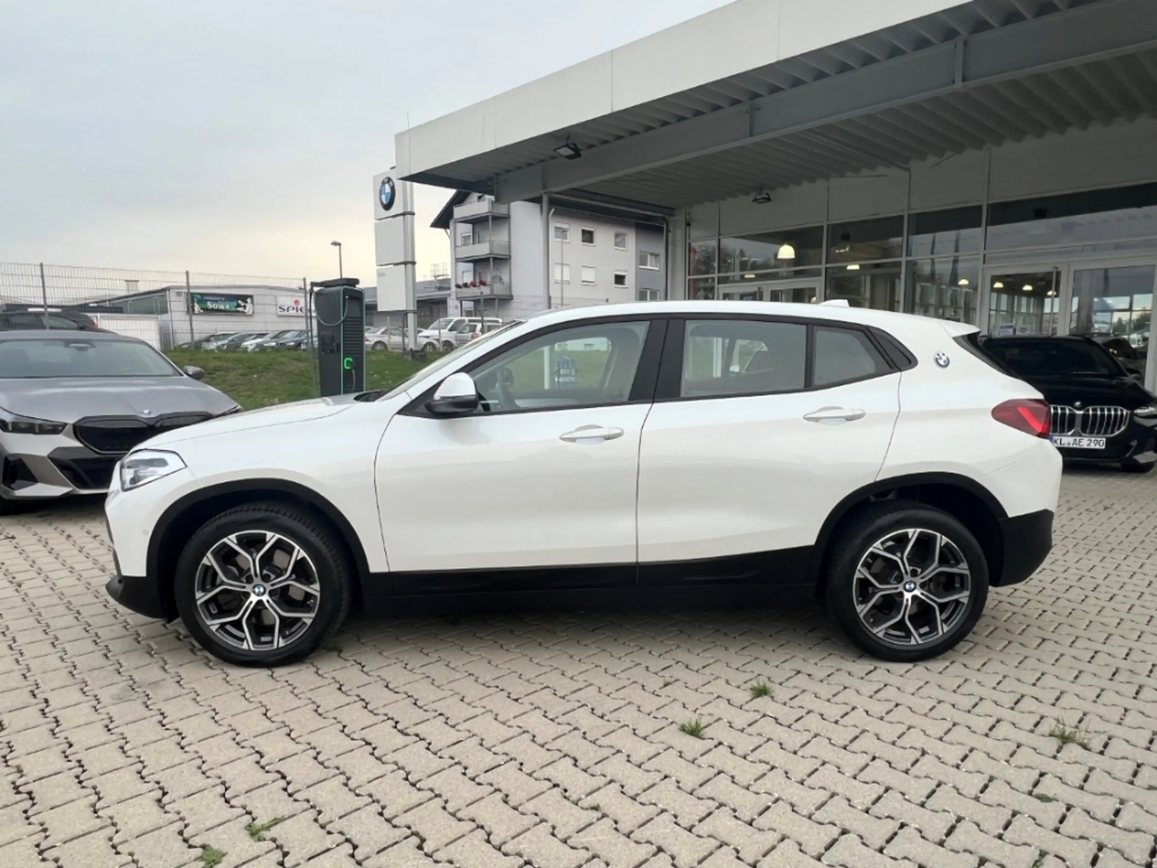 BMW X2 sDrive20iA HUD AHK-abnehmbar AHK Navi LED El. Heck — photo 4